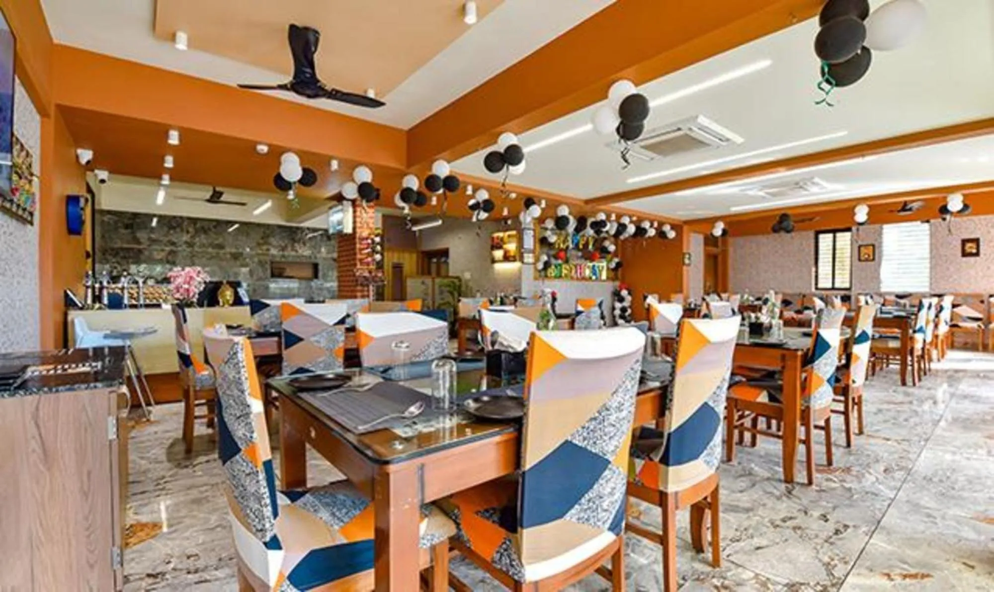 Restaurant/places to eat in Oriva Siddharth Corporate - Vavol, Gandhinagar