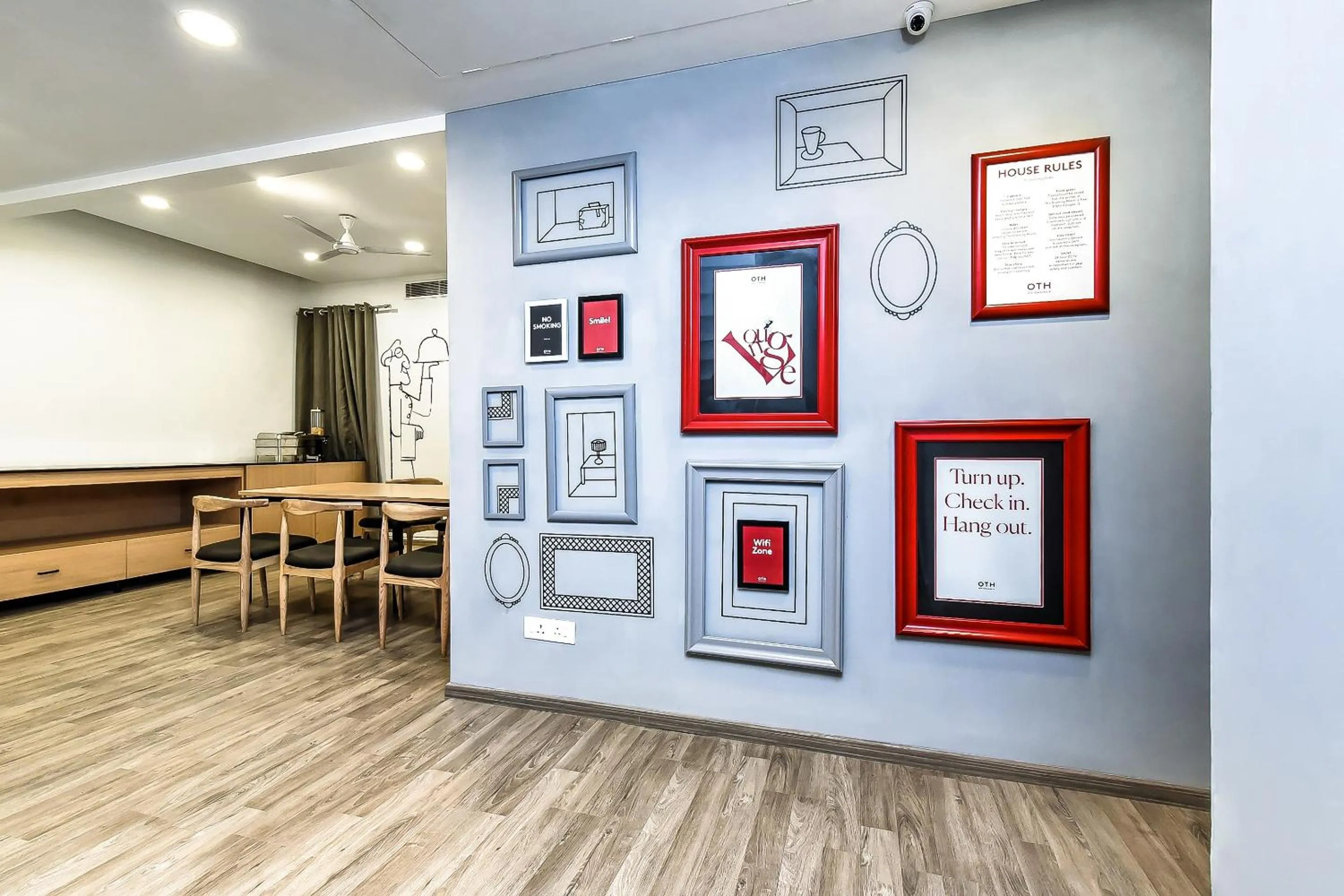 Townhouse De Alphabet Hotel