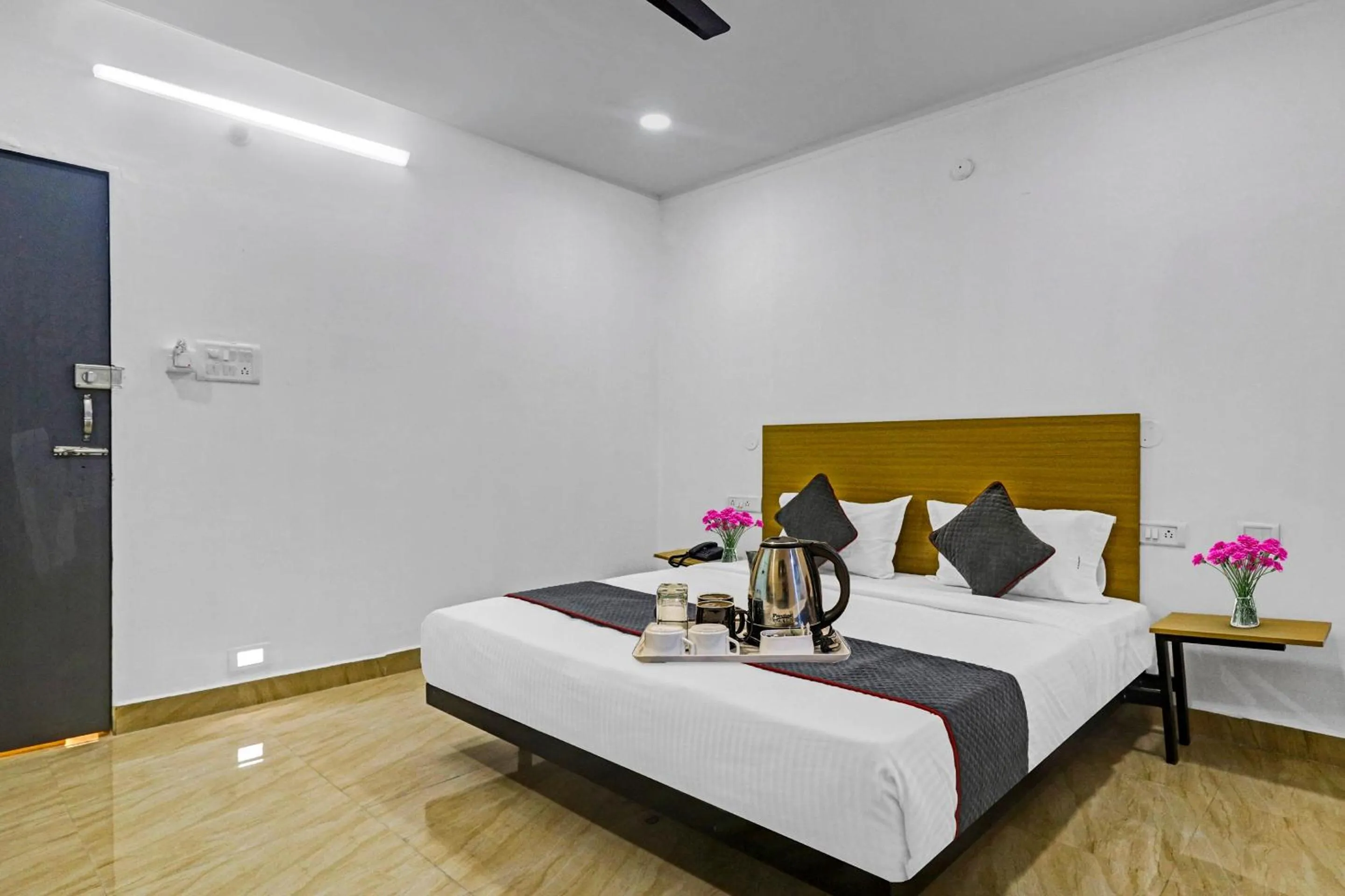 Bedroom, Bed in Townhouse De Alphabet Hotel