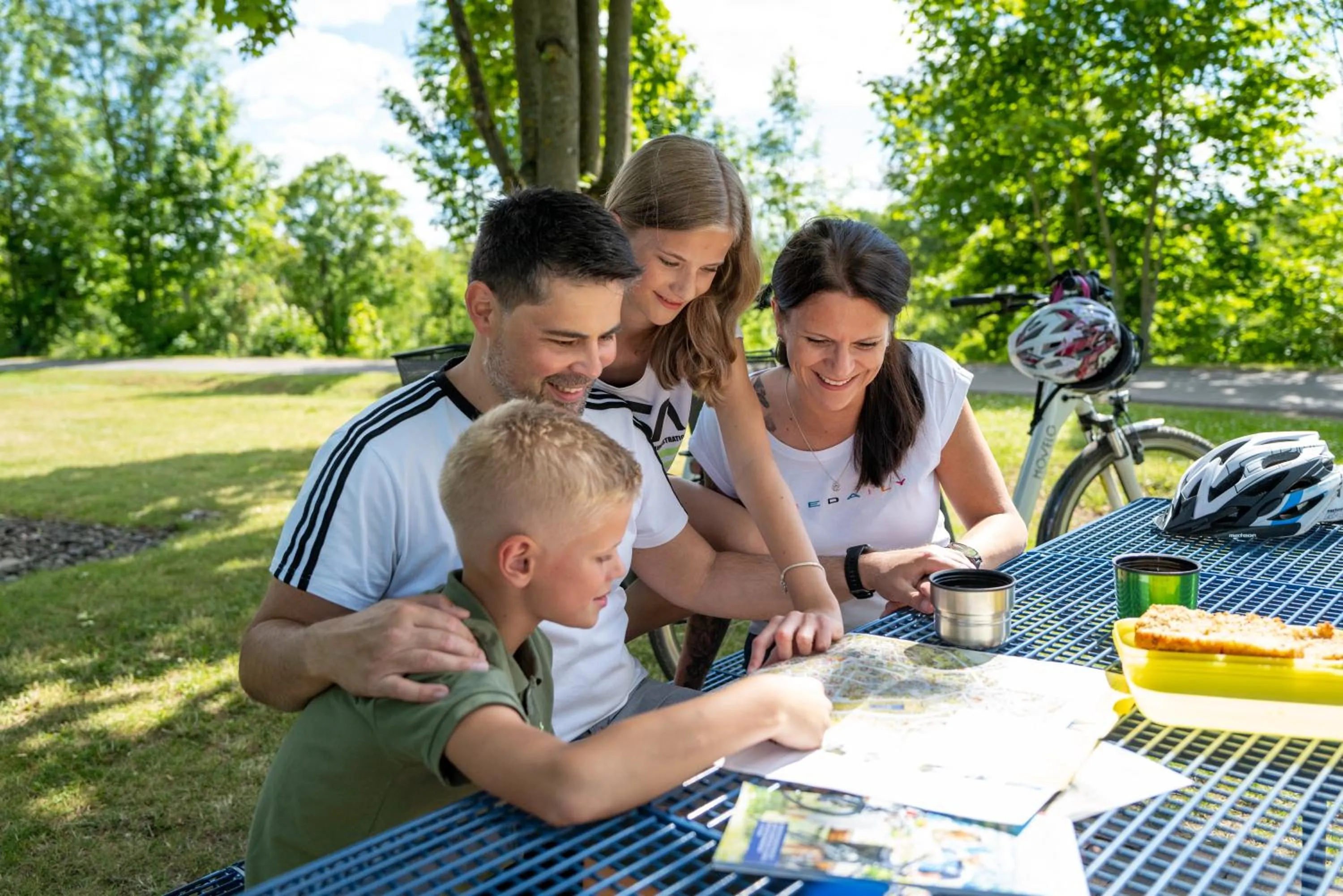 Family in Hotel Apartment Ferienwohnung Meyenhof Frankenberg Eder