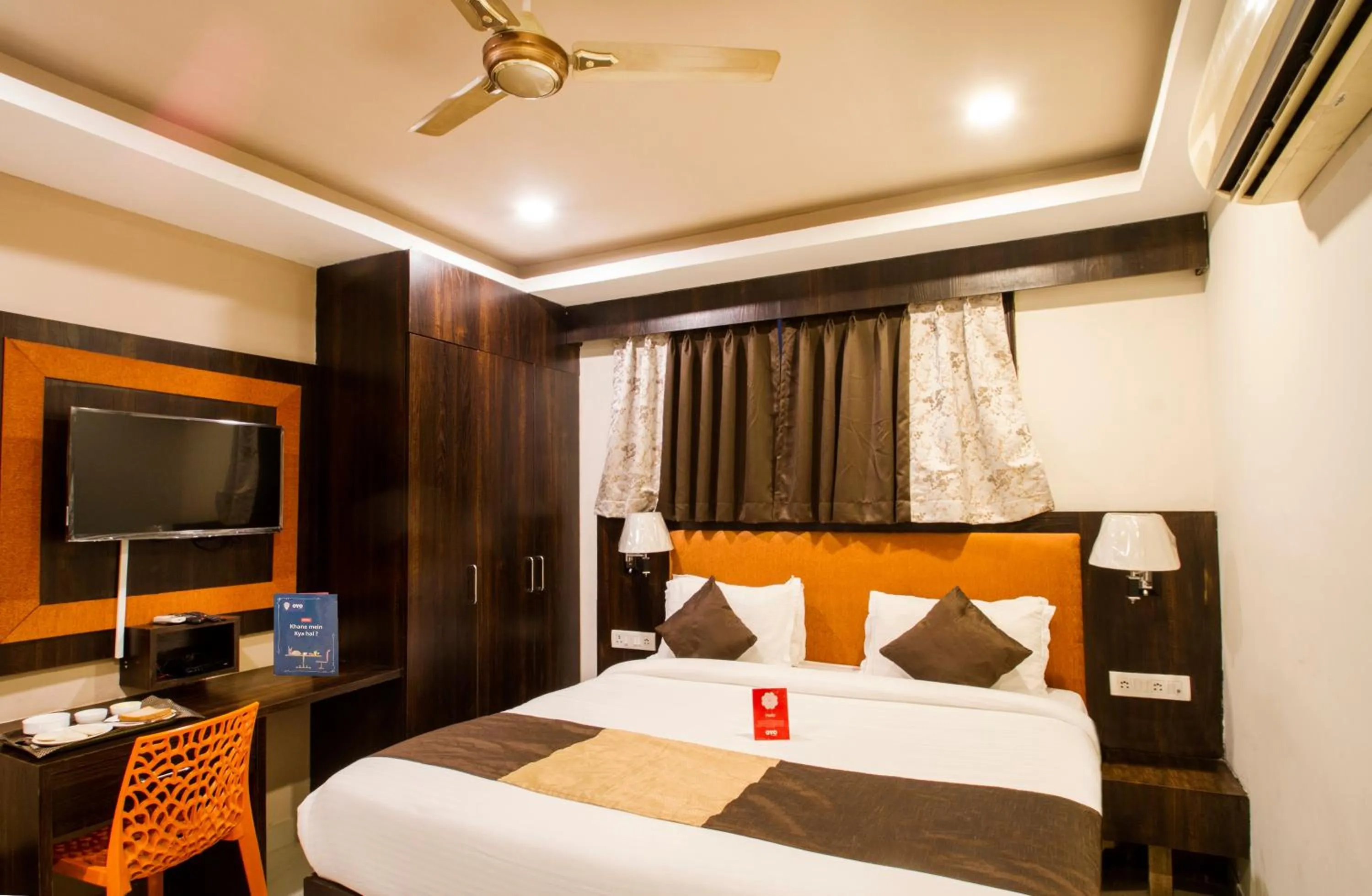 Bedroom, Bed in Collection O Park Heights Banjara Hills Near Gvk One Mall