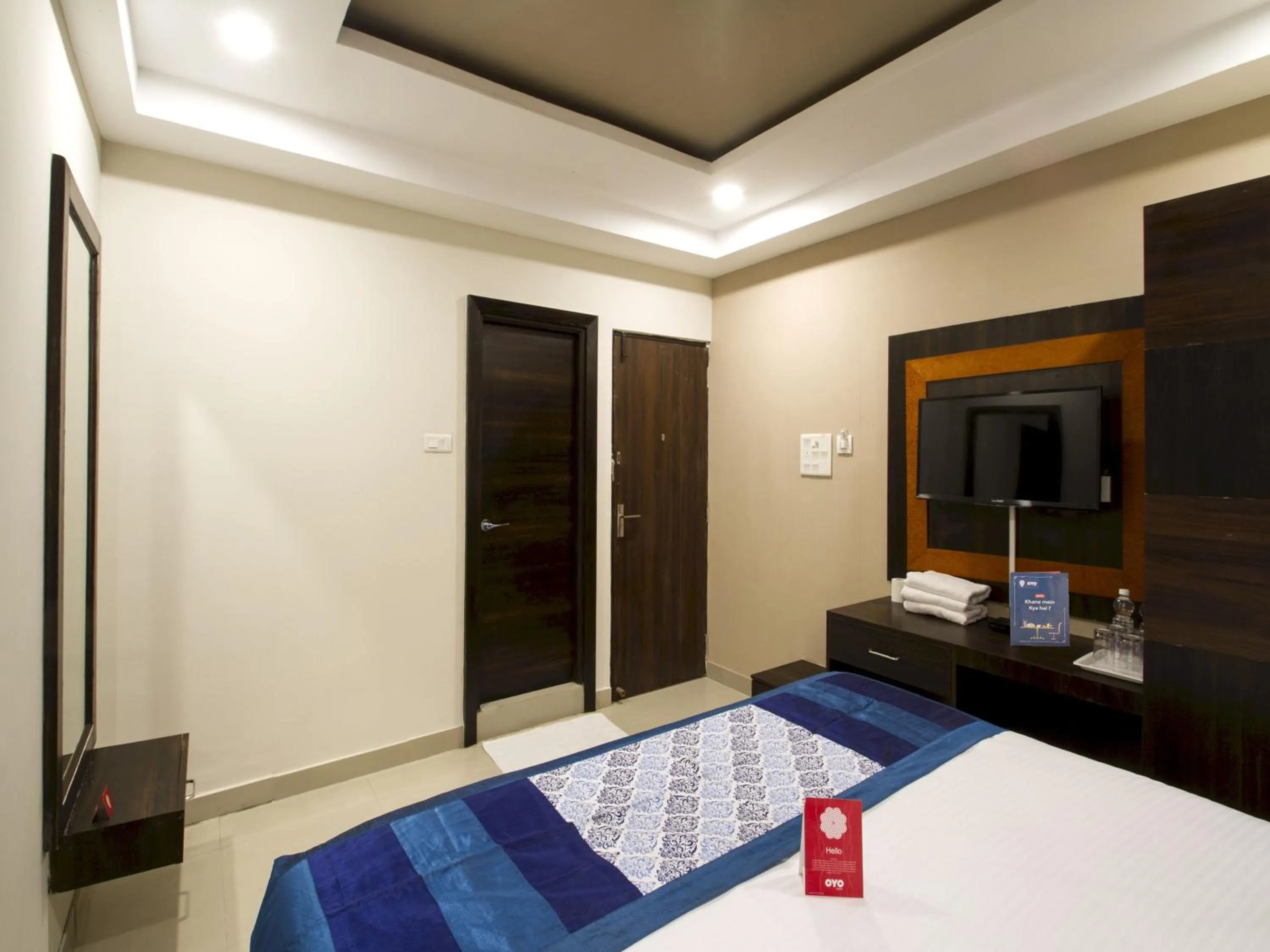Bedroom, Bed in Collection O Park Heights Banjara Hills Near Gvk One Mall
