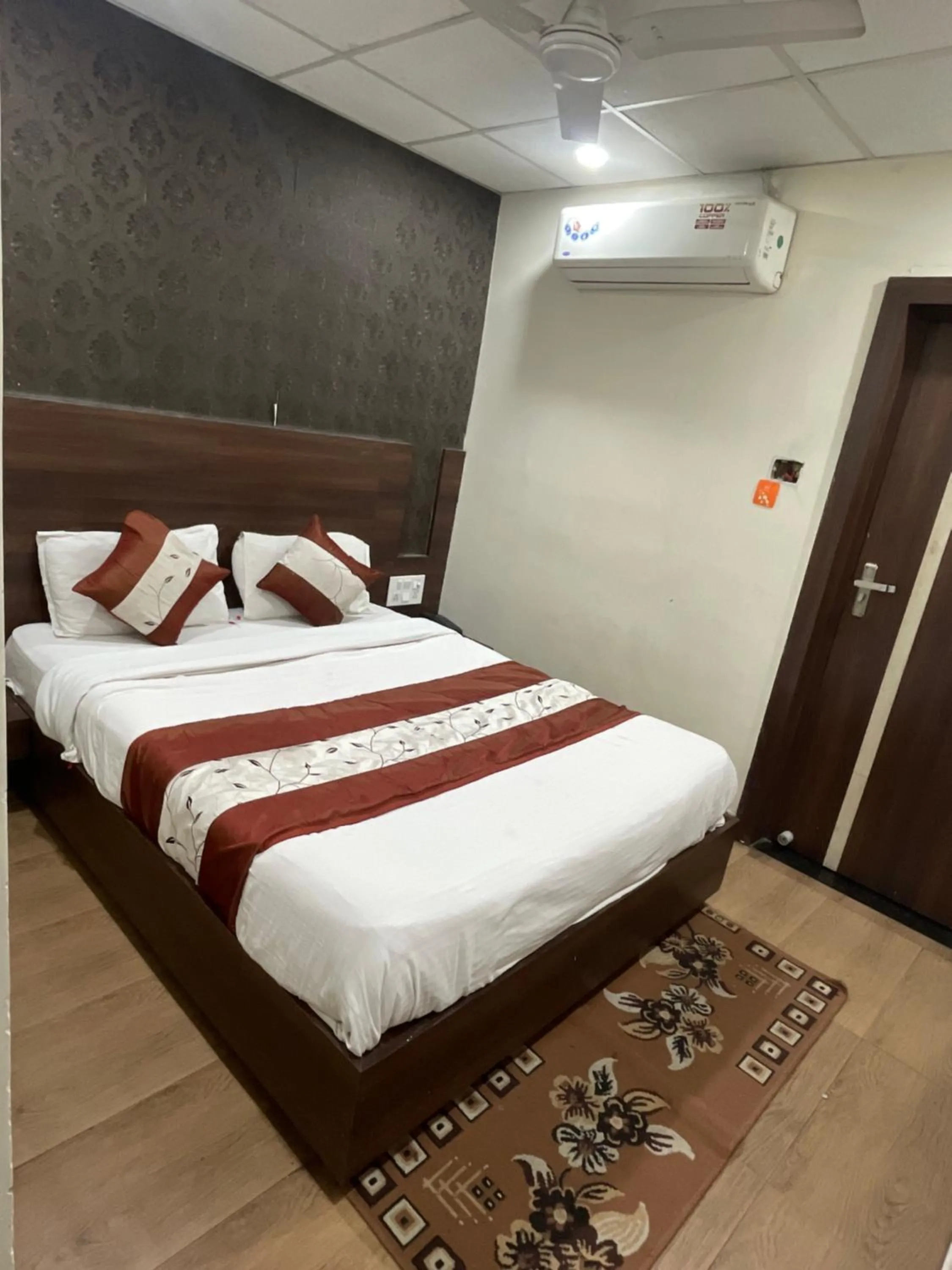 Bed in Hotel hari palace