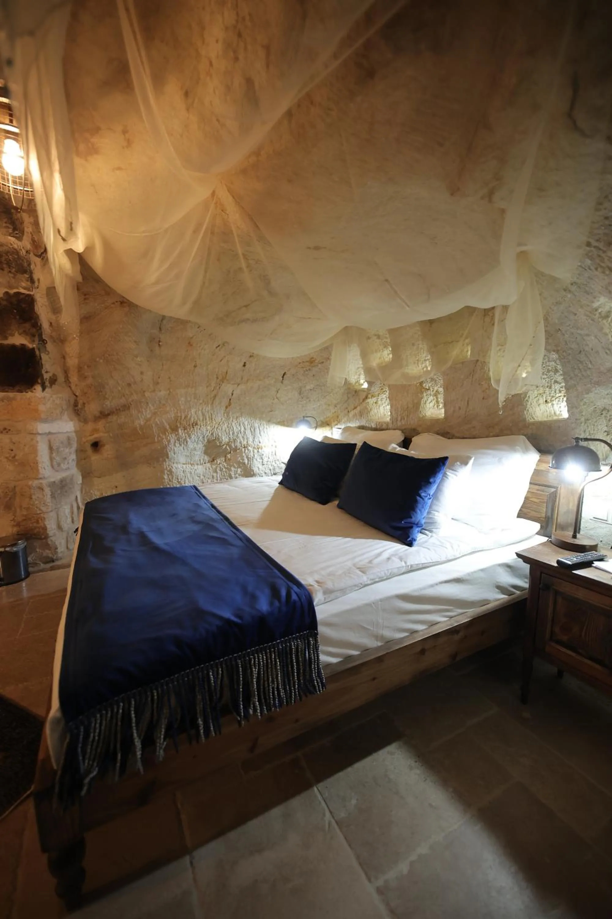 Bed in Ürgüp Cave Suites