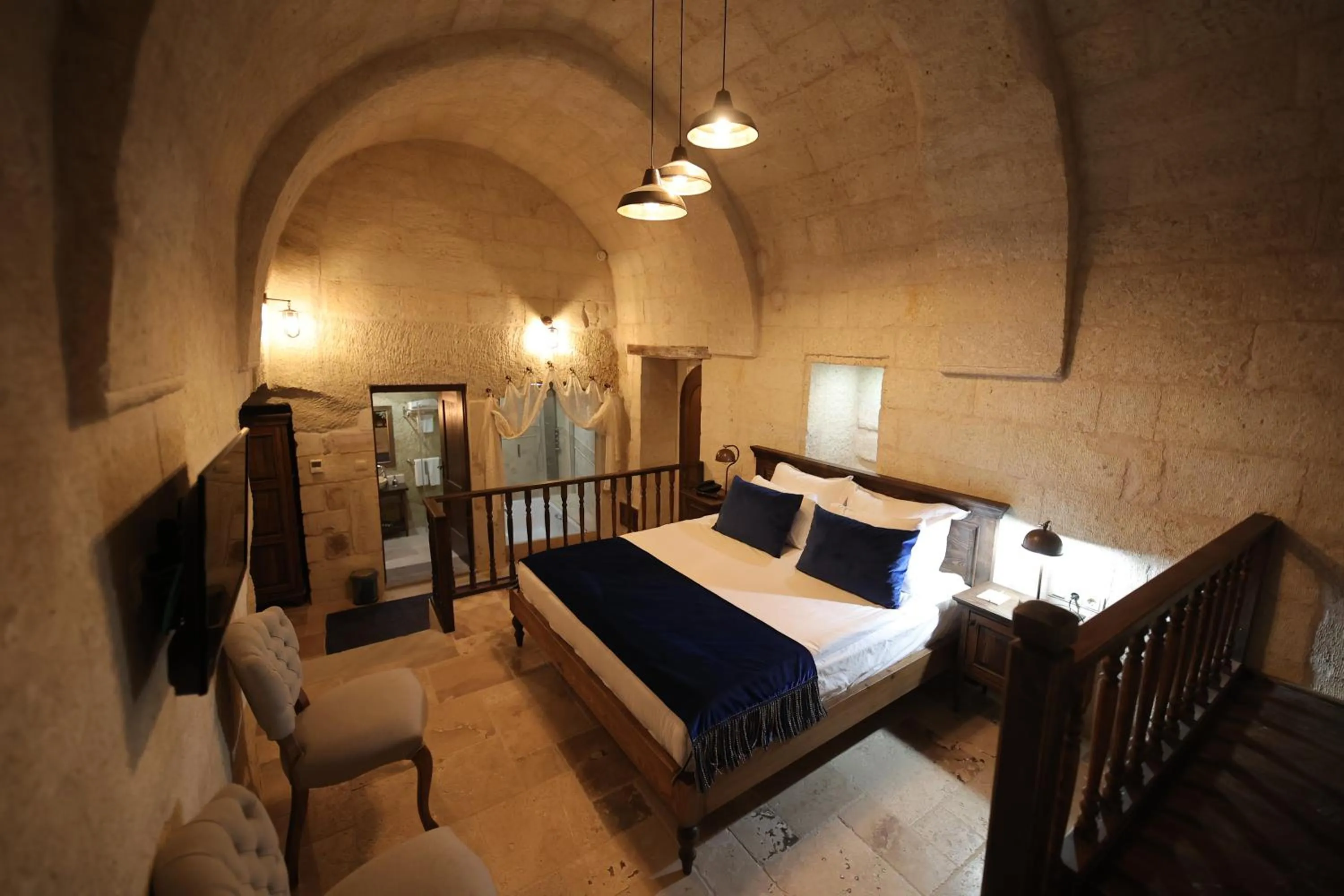 Photo of the whole room, Bed in Ürgüp Cave Suites