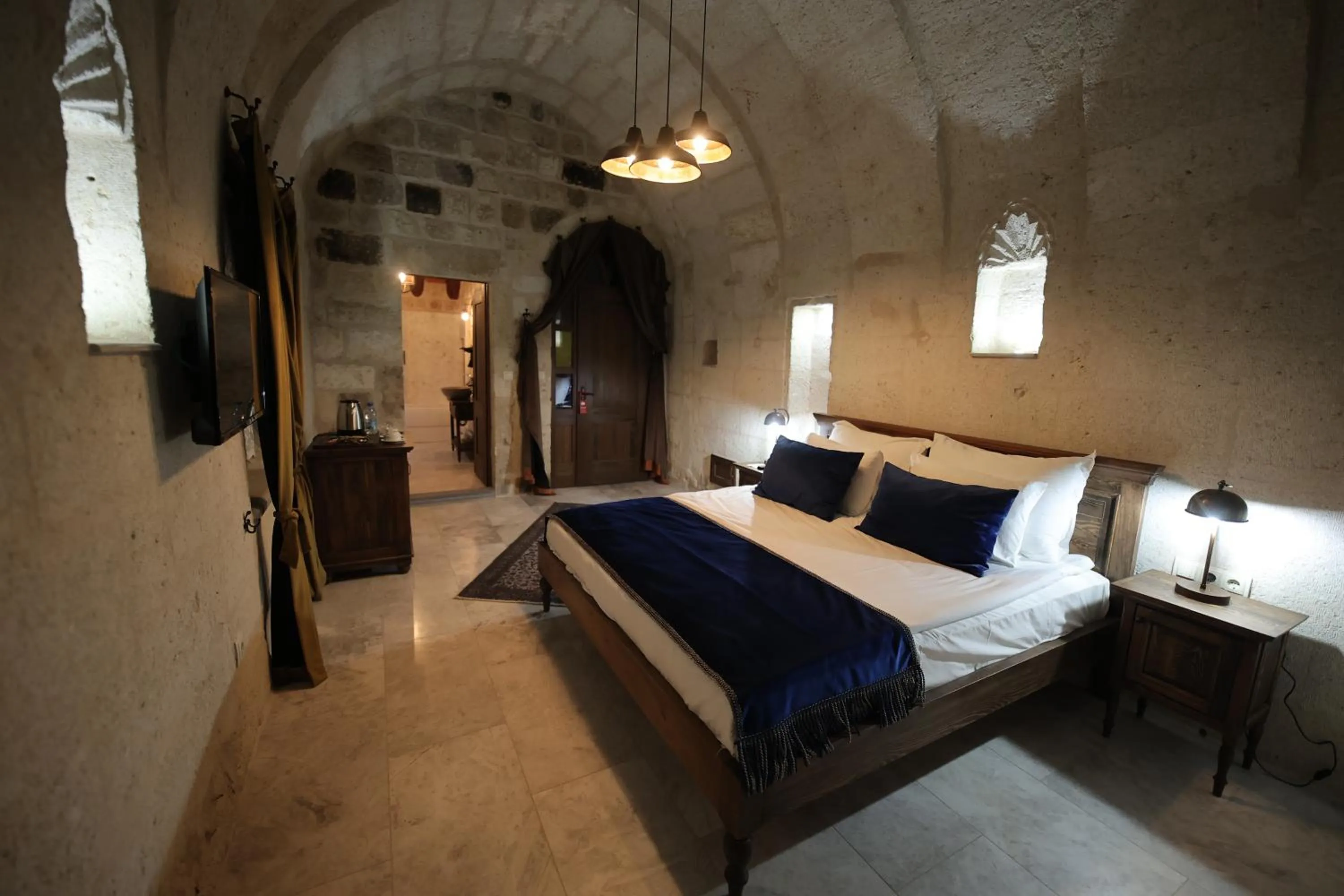 Bed in Ürgüp Cave Suites