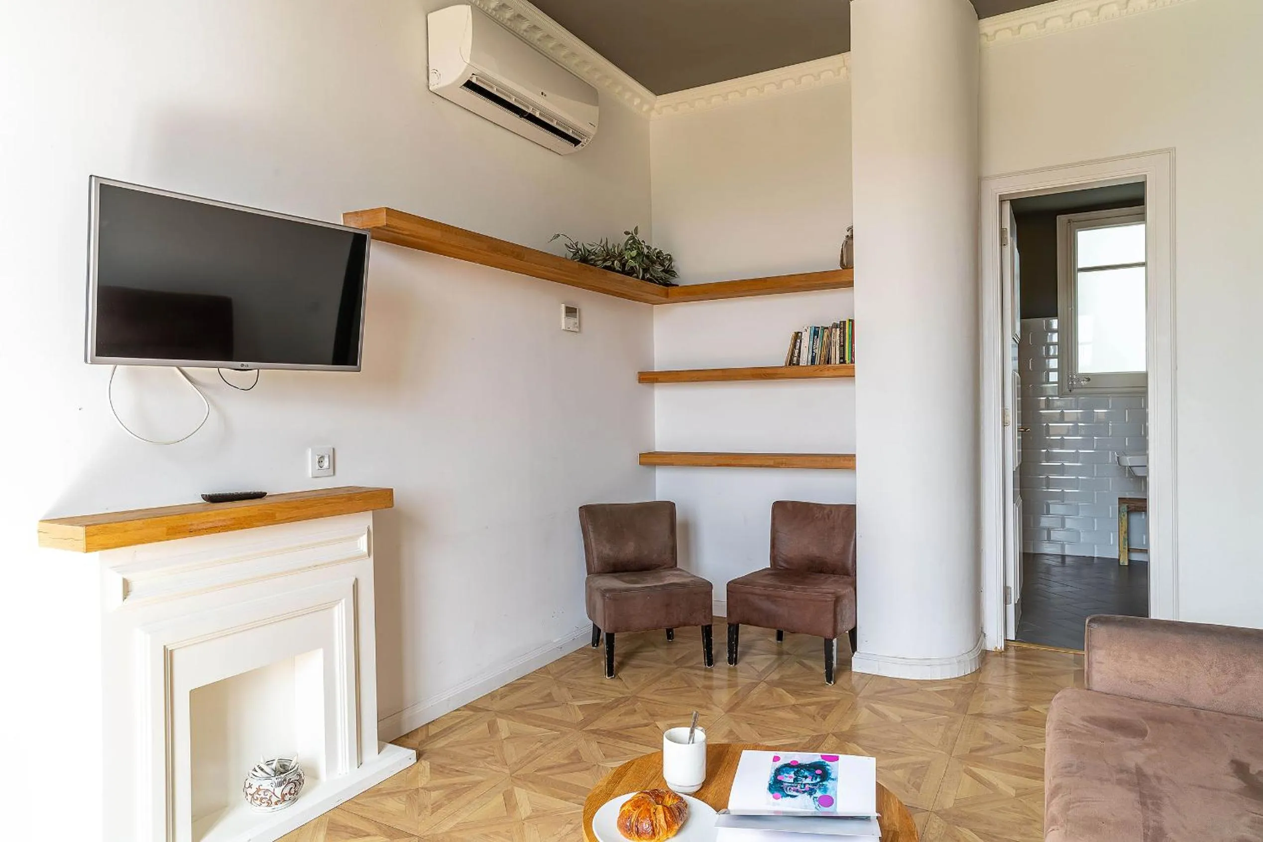 TV and multimedia in Casa Gracia Apartments
