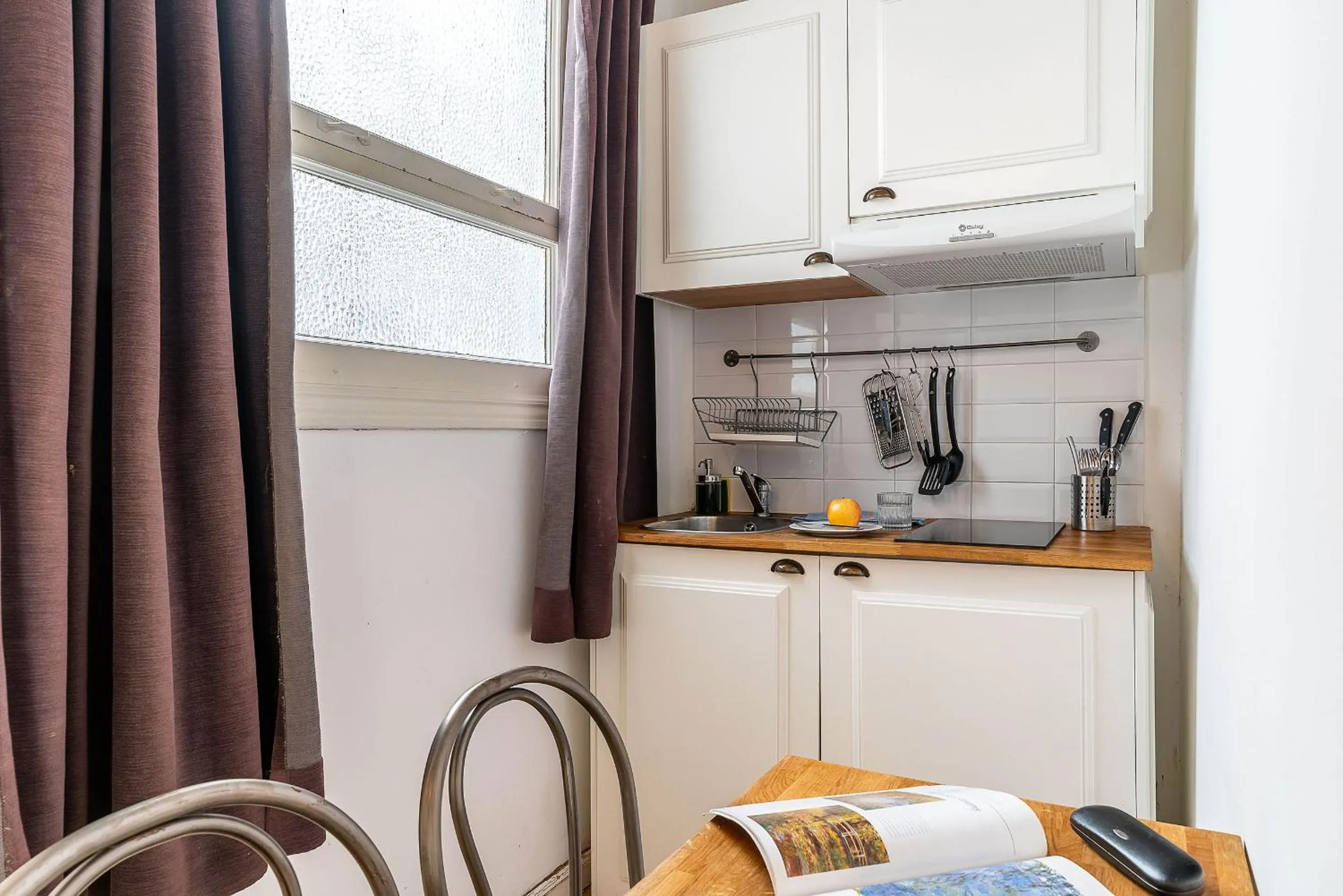 Kitchen or kitchenette in Casa Gracia Apartments
