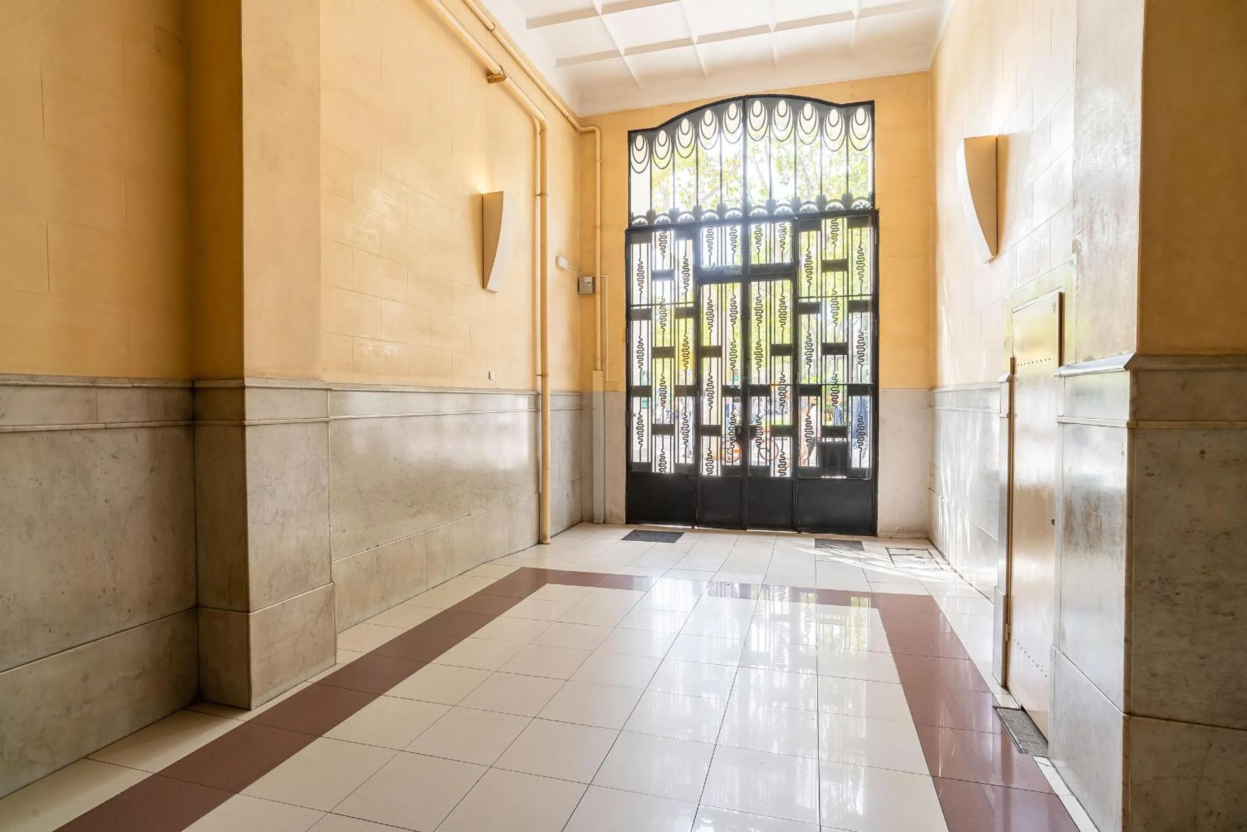 Facade/entrance in Casa Gracia Apartments