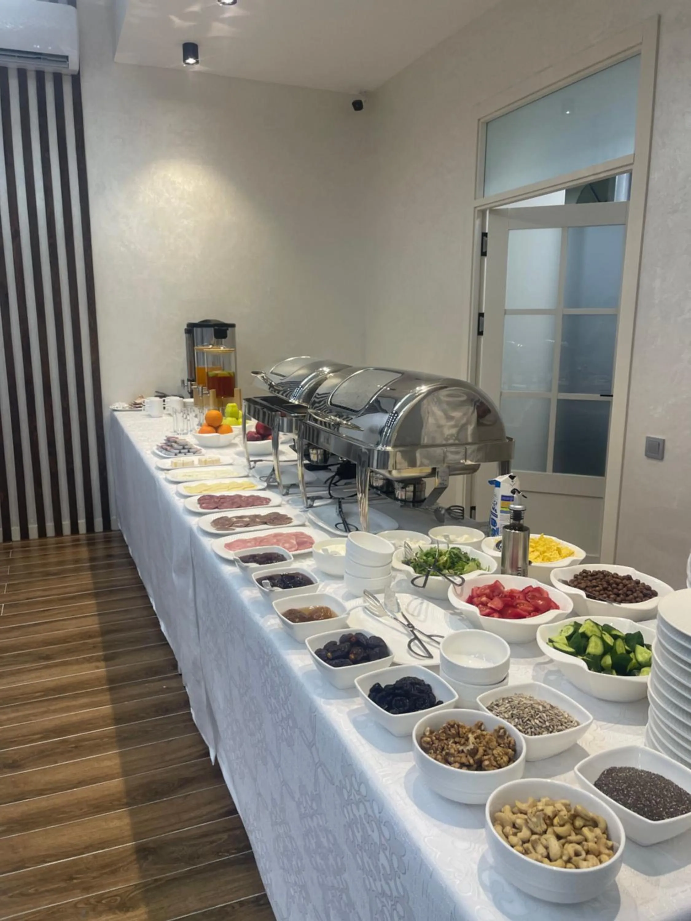 Breakfast in Shohjahon Palace Hotel & Spa