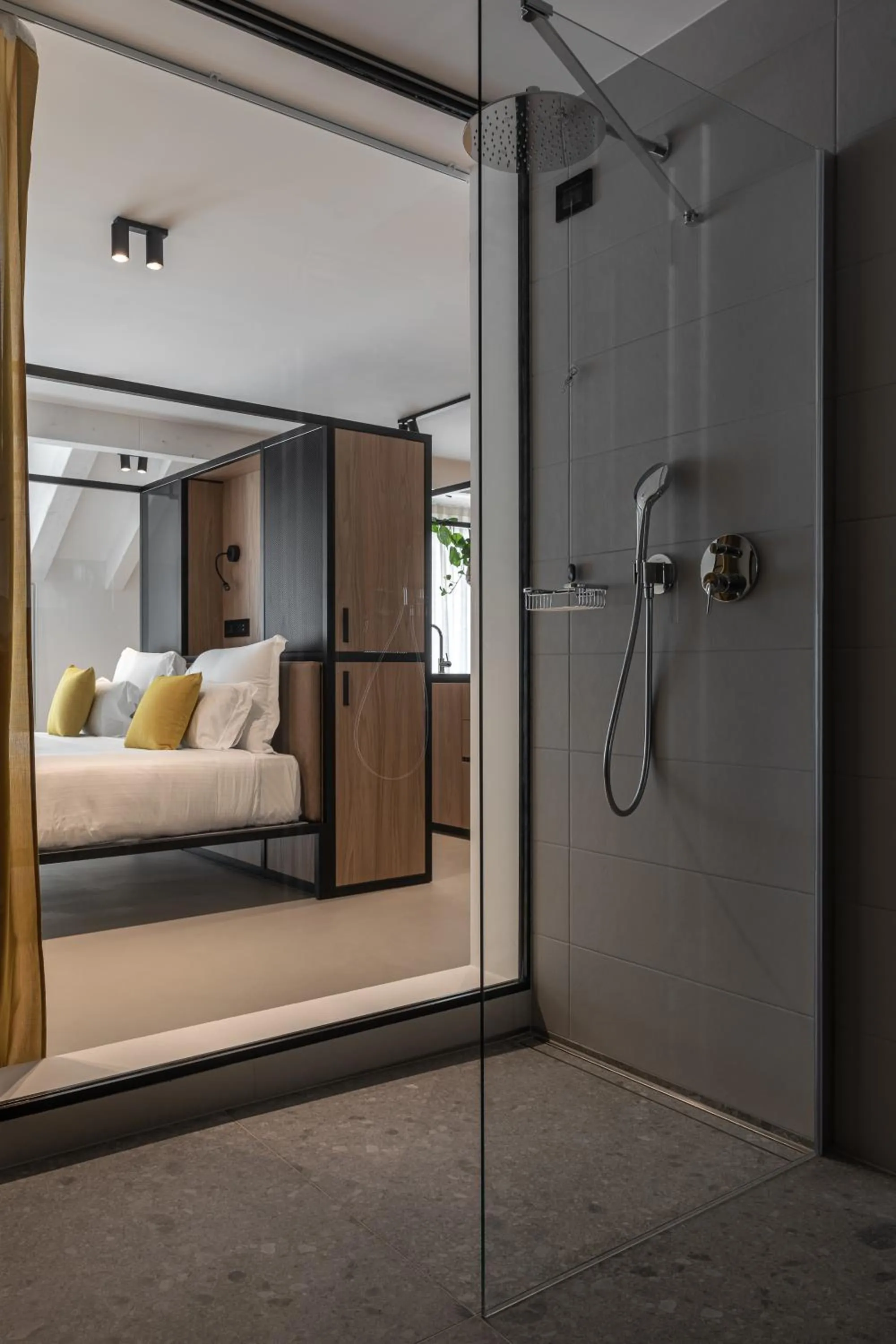 Shower, Bed in Residence - Palais Hörtenberg