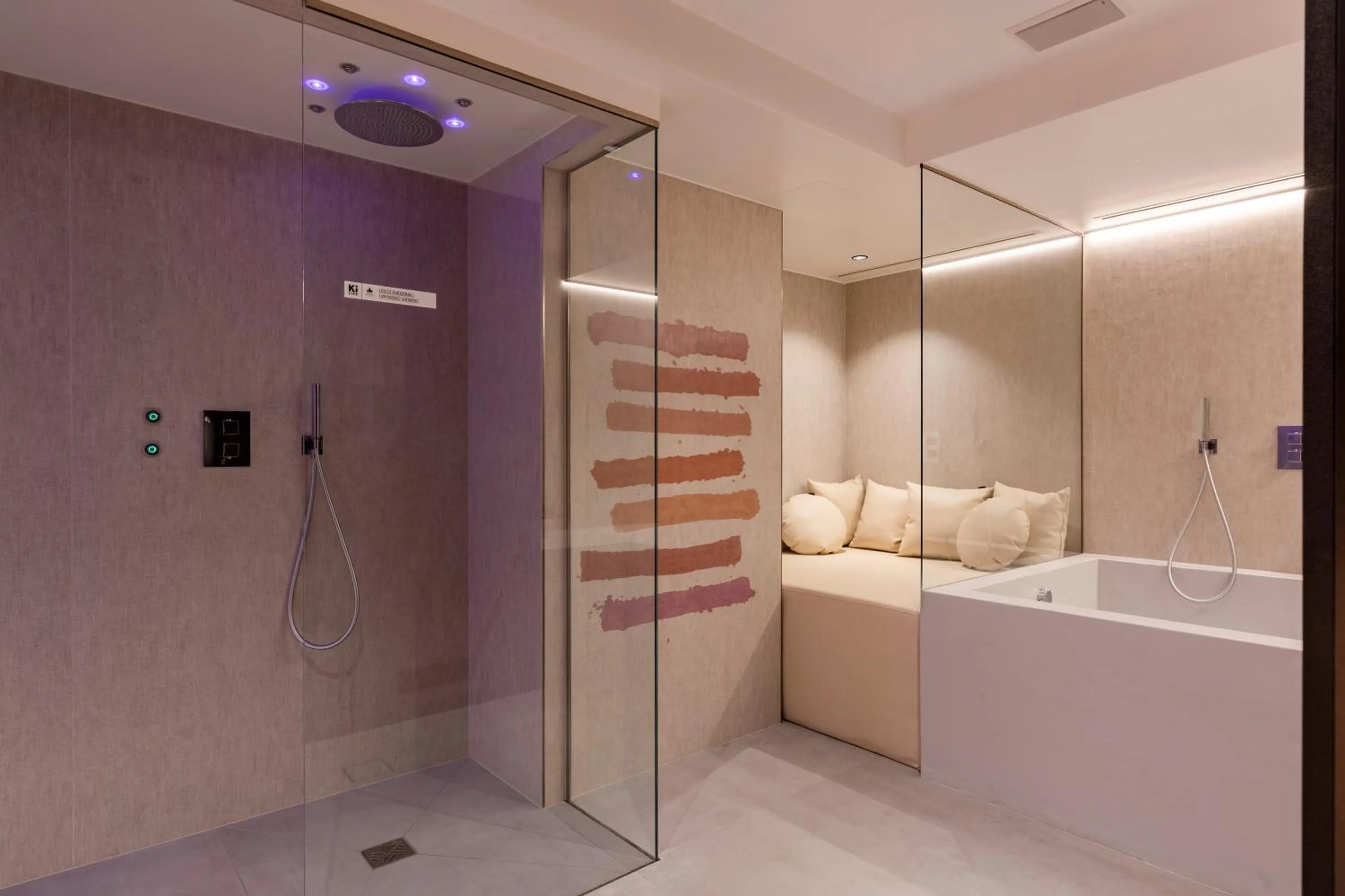 Shower in Residence - Palais Hörtenberg