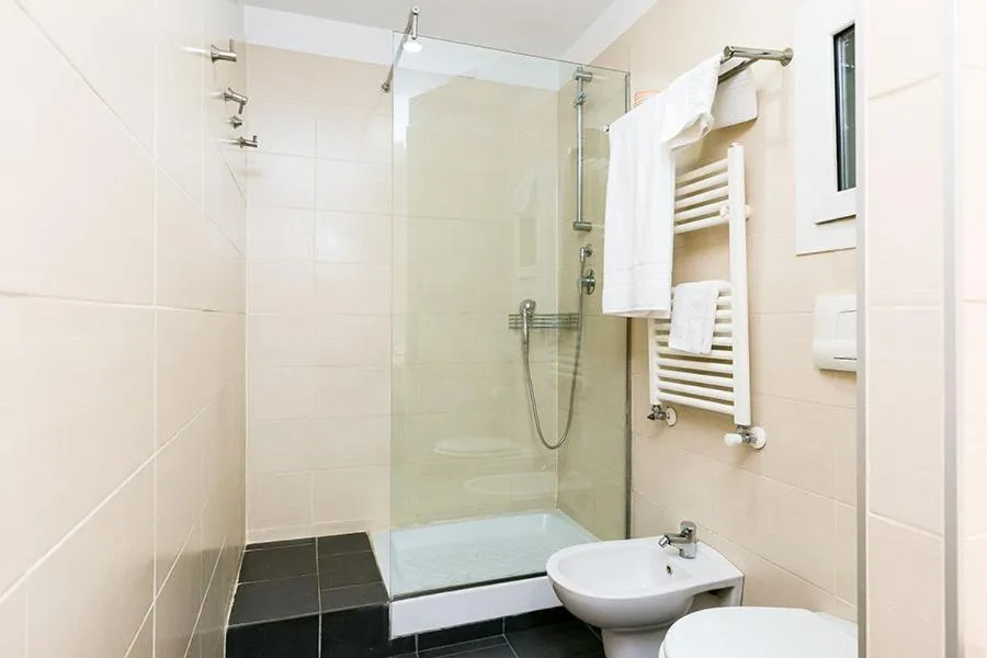 Shower in Hotel Residenza Gra 21