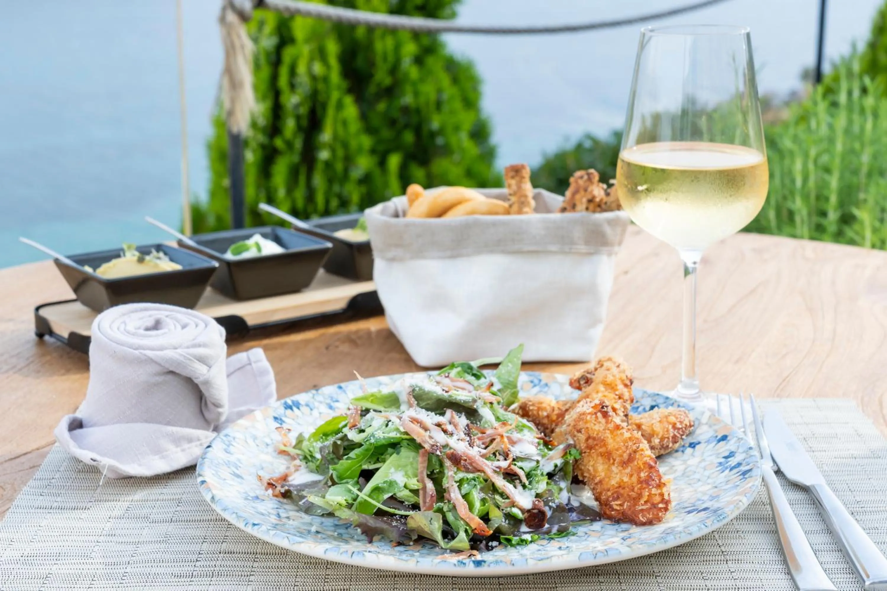 Restaurant/places to eat in Manifest Boutique Hotel