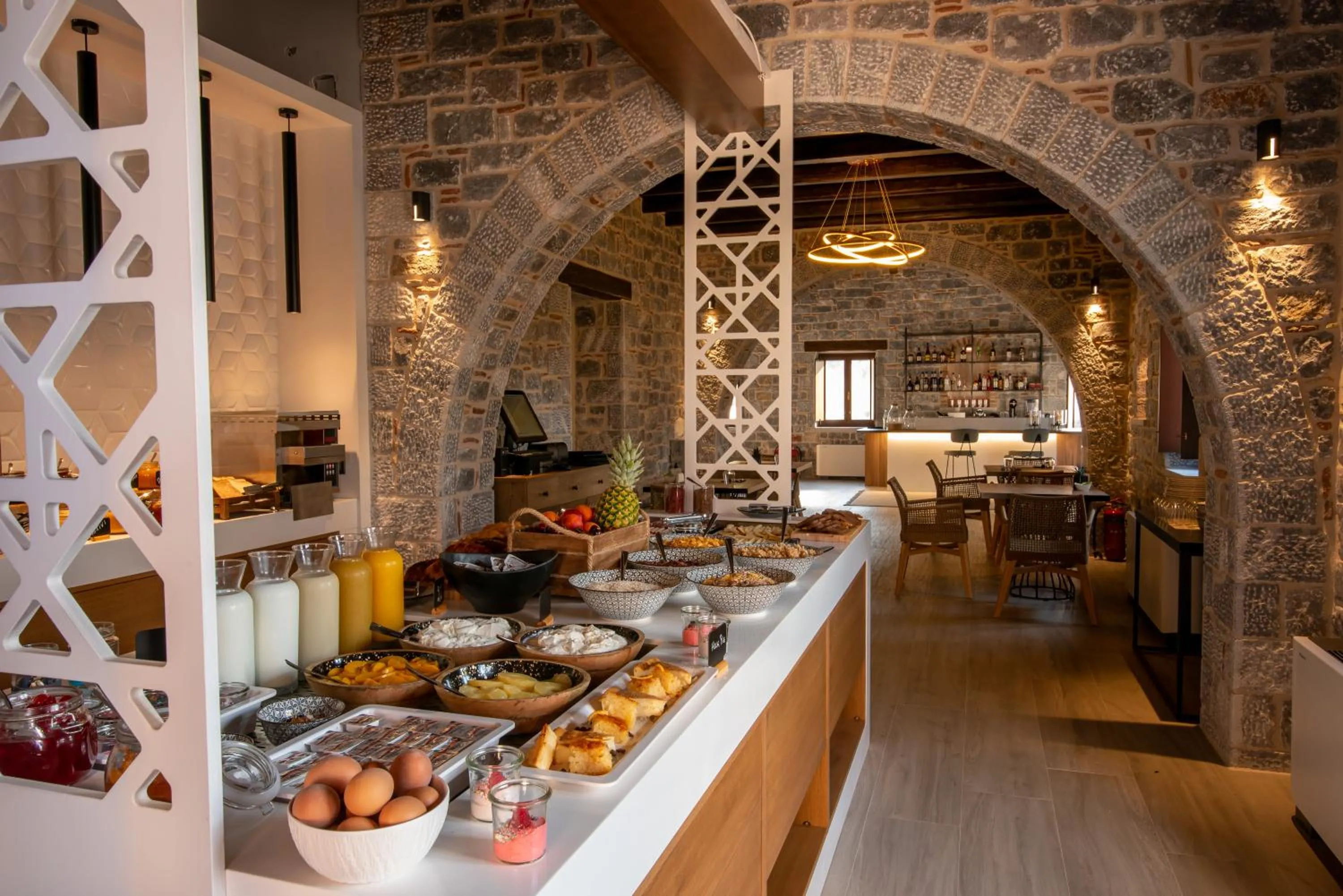 Food and drinks in Manifest Boutique Hotel