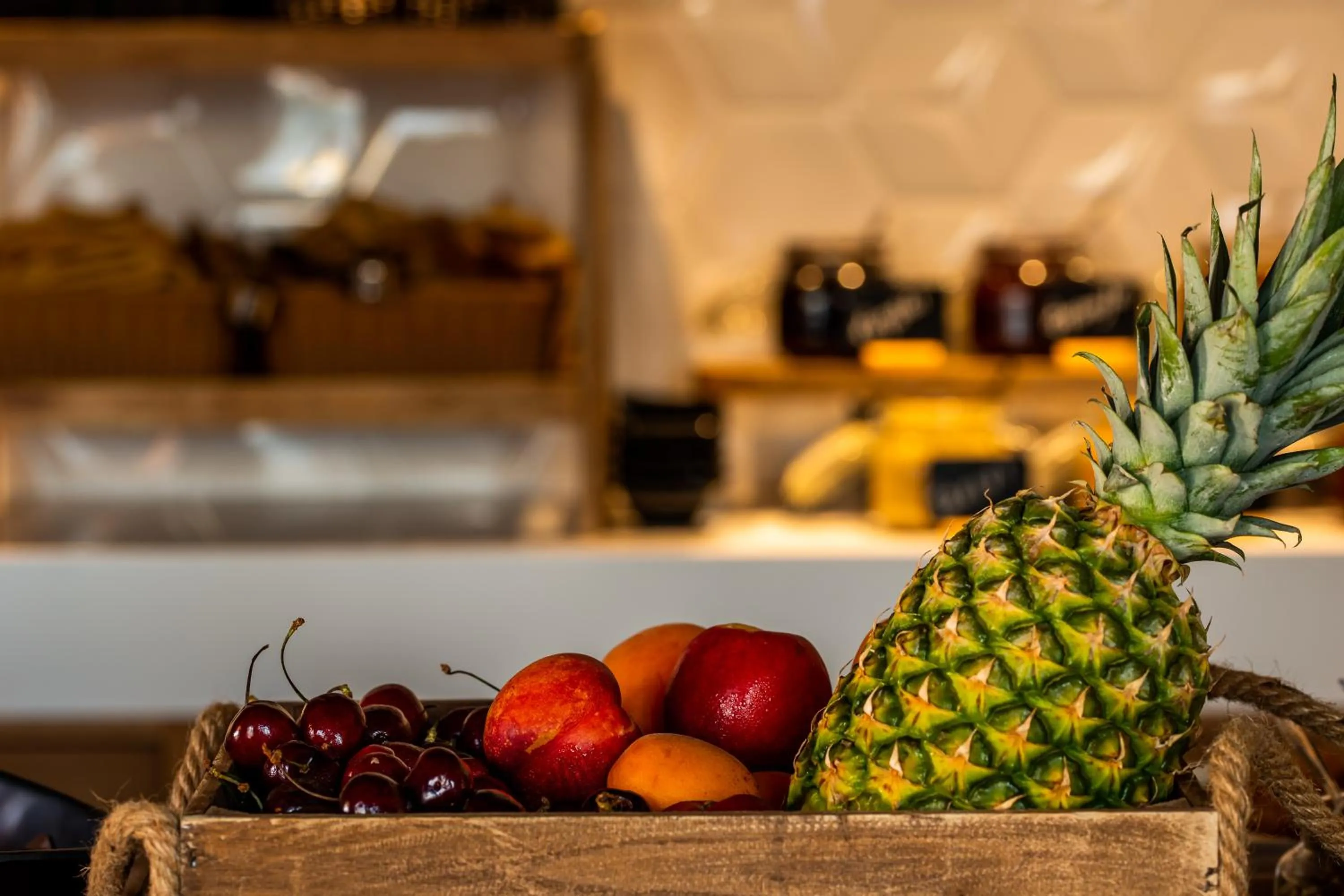 Food and drinks in Manifest Boutique Hotel