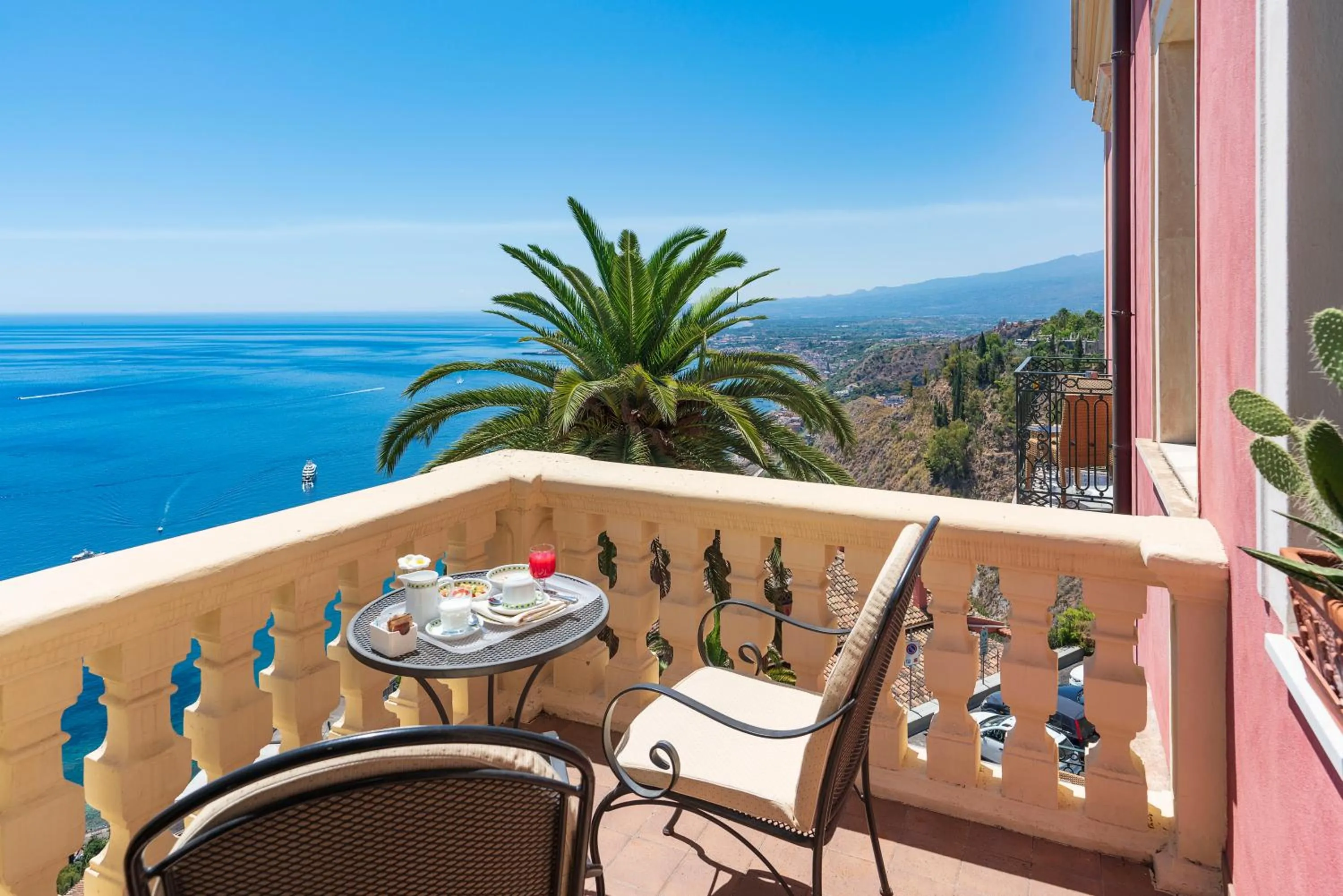 Patio in Hotel Villa Schuler