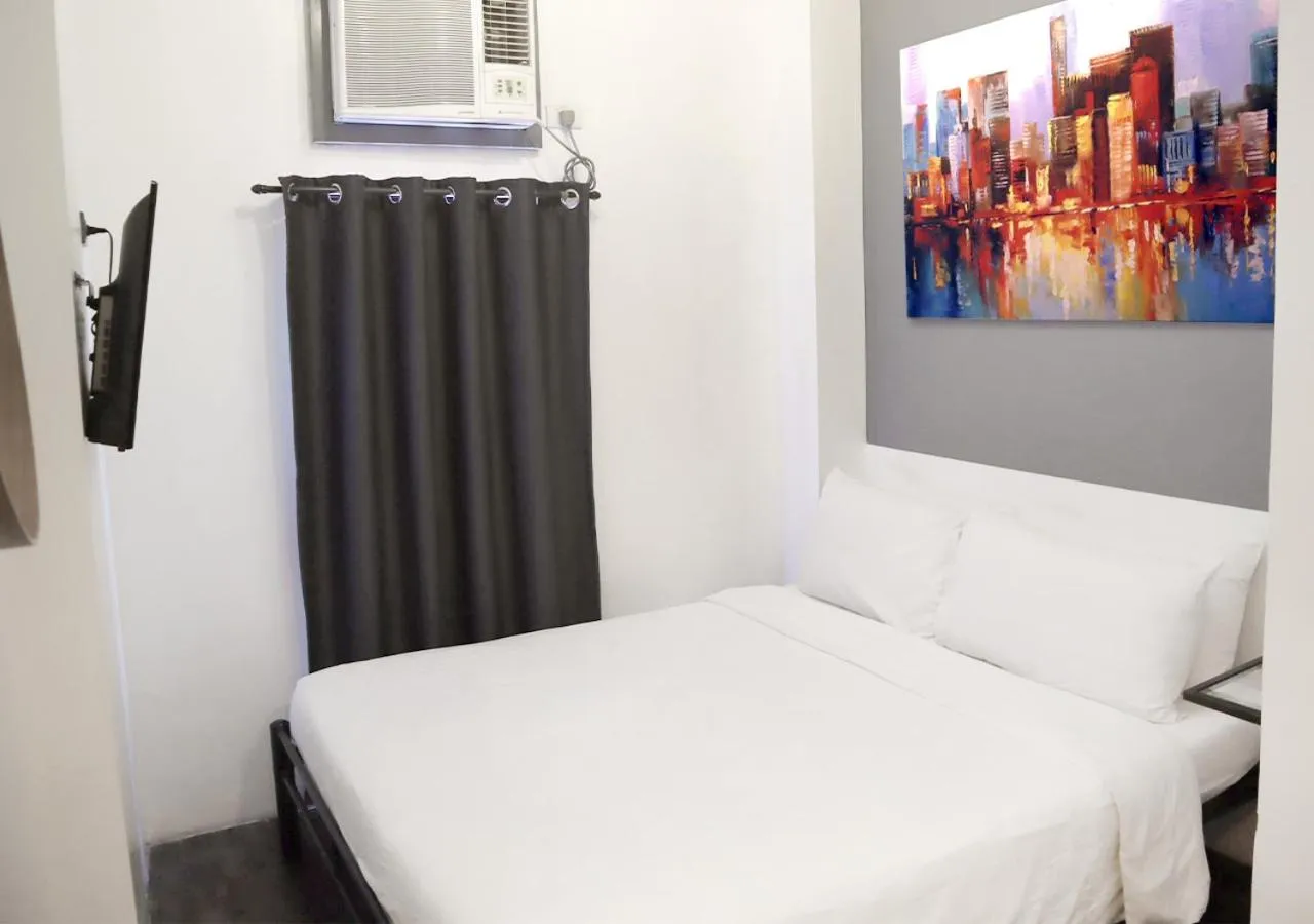 Bed in mySTAY Hotel BGC East