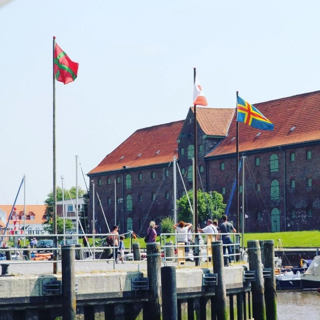 Staff in Landschaftliches Haus