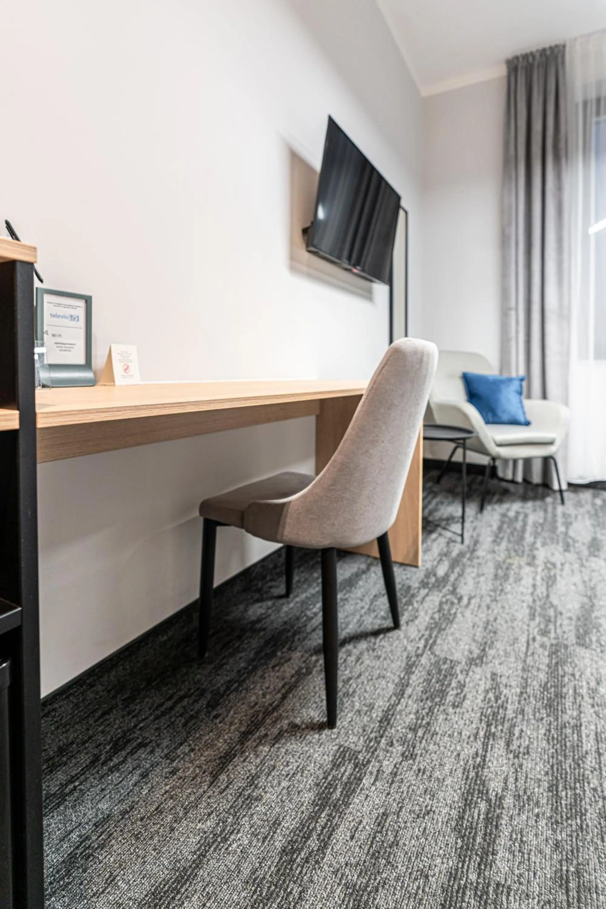 Seating area in VANTA Business Center