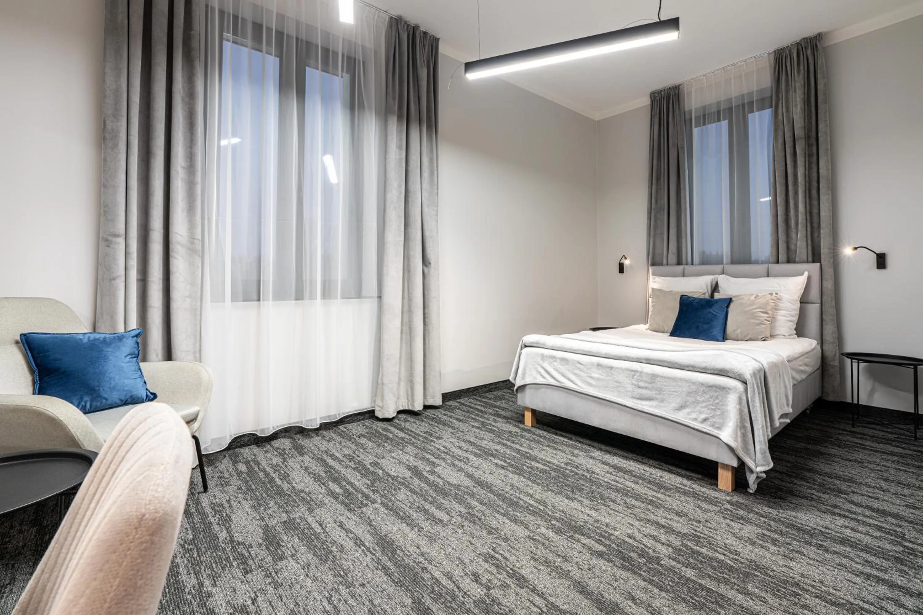 Photo of the whole room, Bed in VANTA Business Center