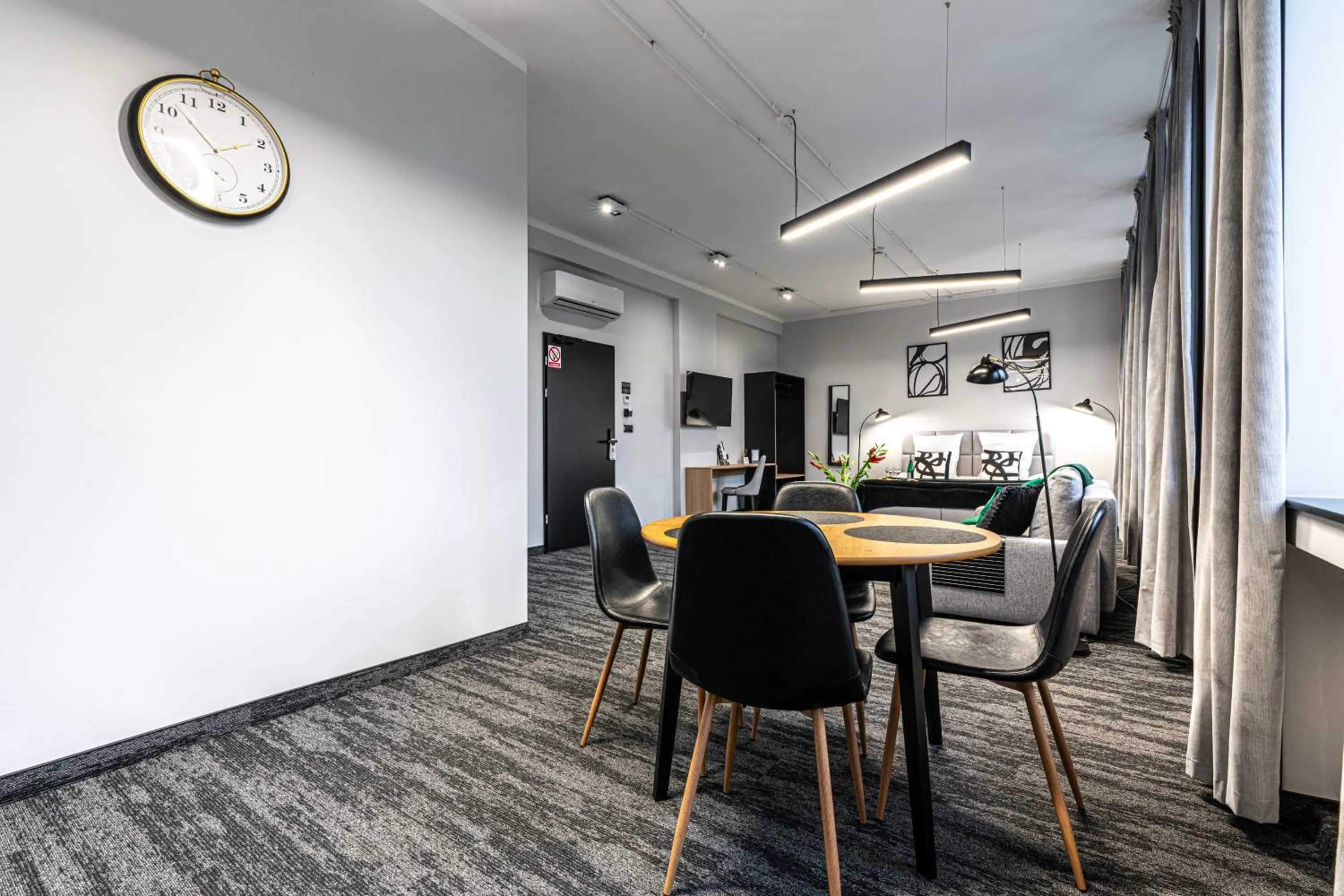 Kitchen or kitchenette in VANTA Business Center