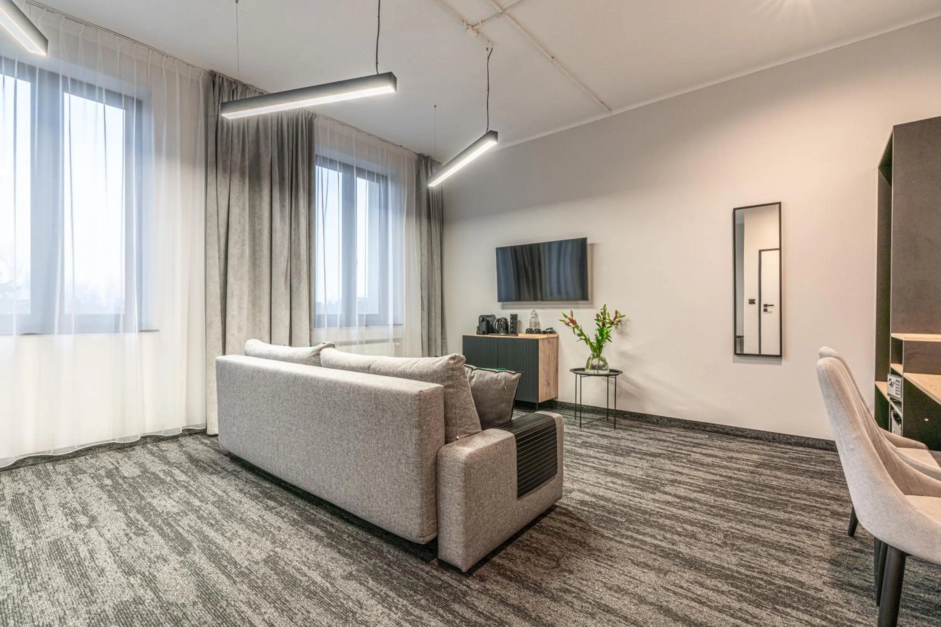 Photo of the whole room in VANTA Business Center