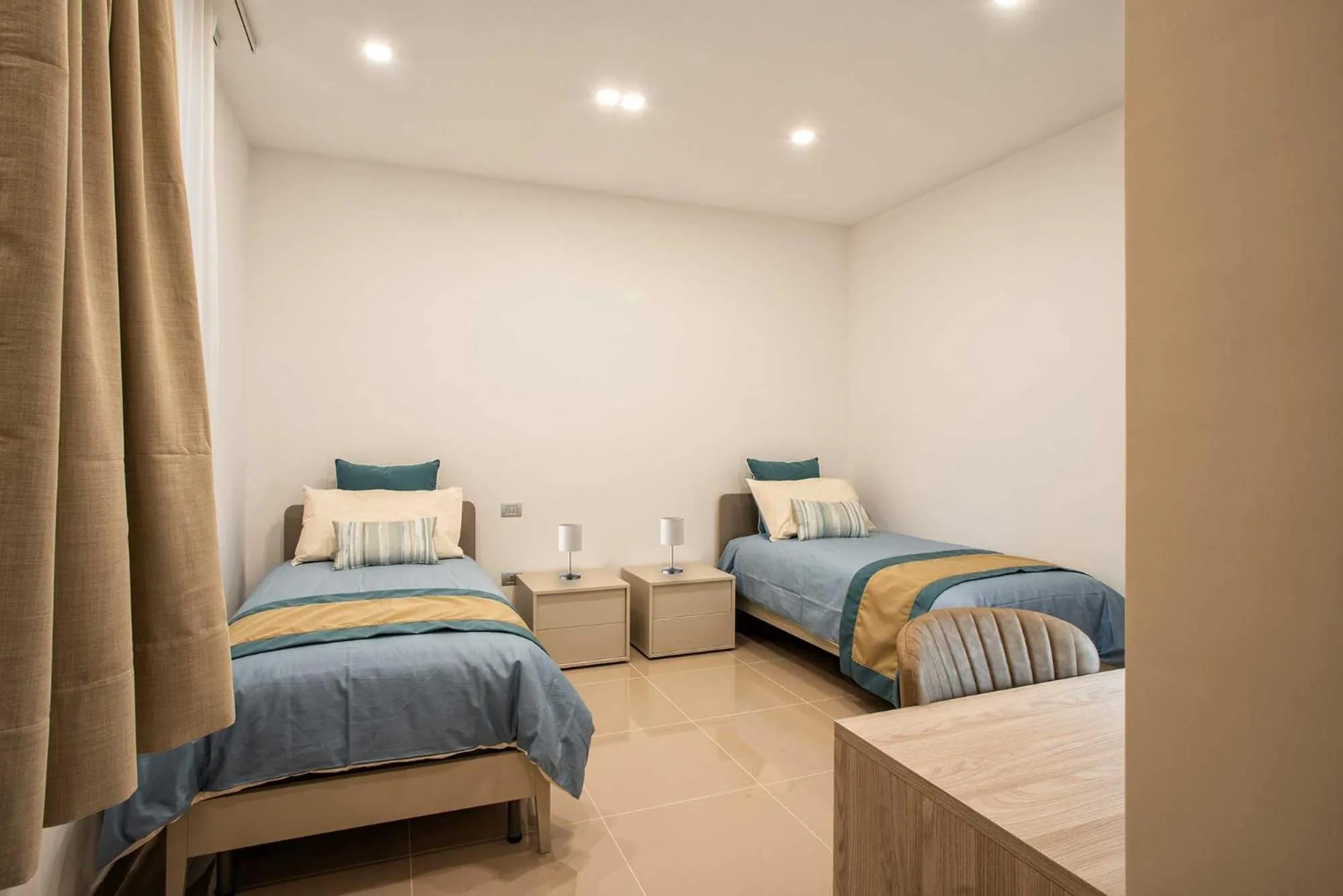 Bedroom, Bed in Charme en Bleu