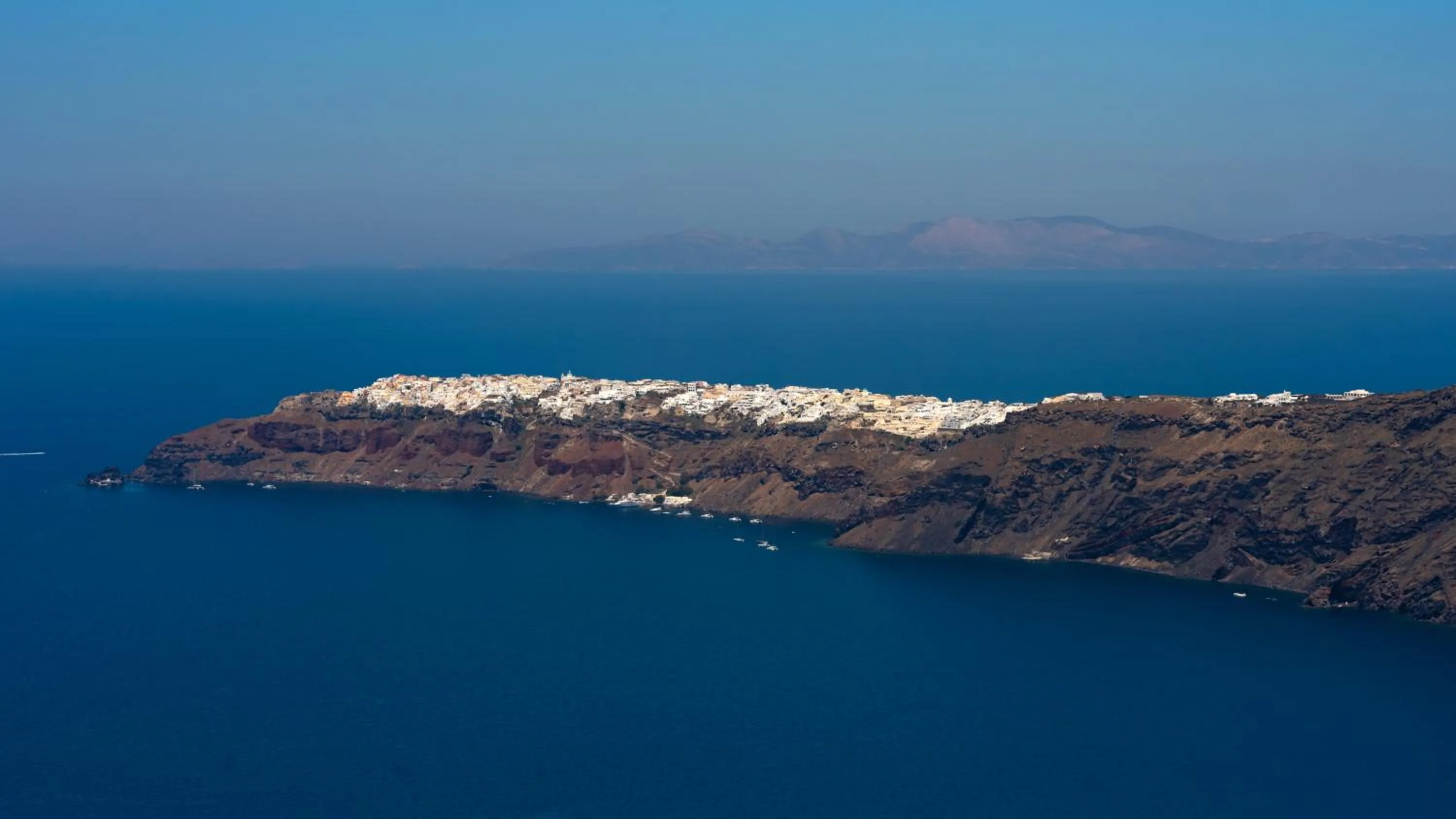 Natural landscape in Saint Sin Suites - Adults Only