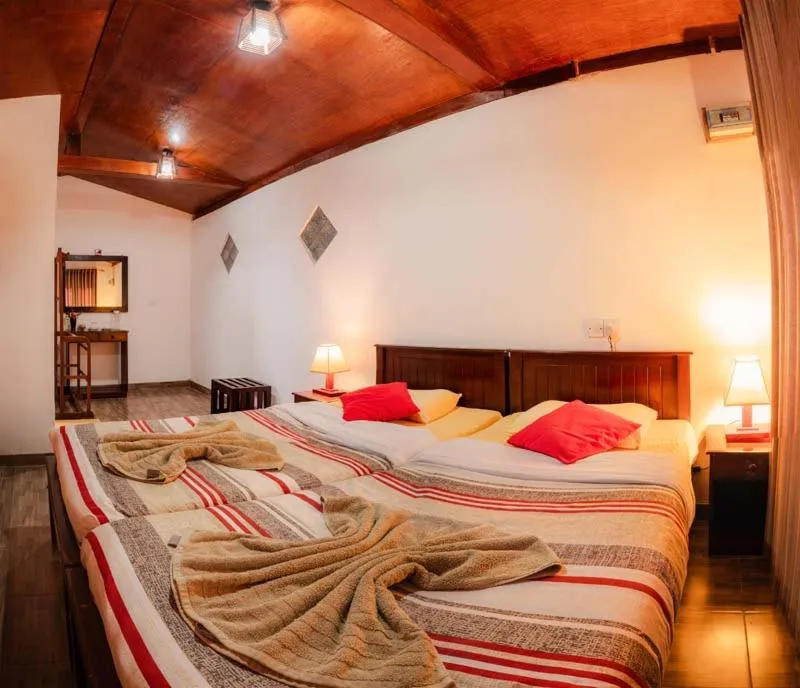 Bedroom, Bed in Hill Safari - Tea Estate Villa