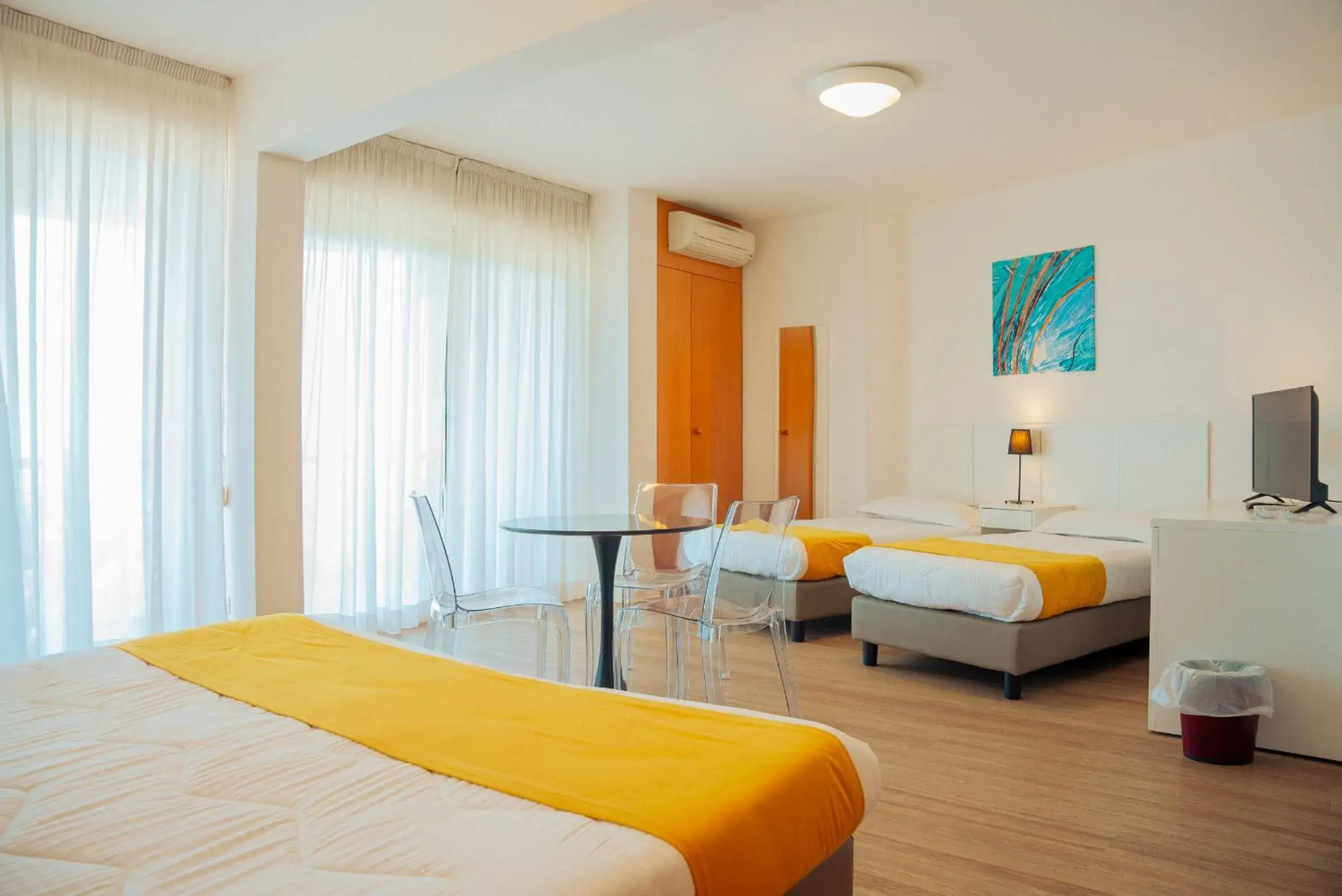 Standard Quadruple Room with View in Hotel Bel 3 Standard Quadruple Room with View in Hotel Bel 3