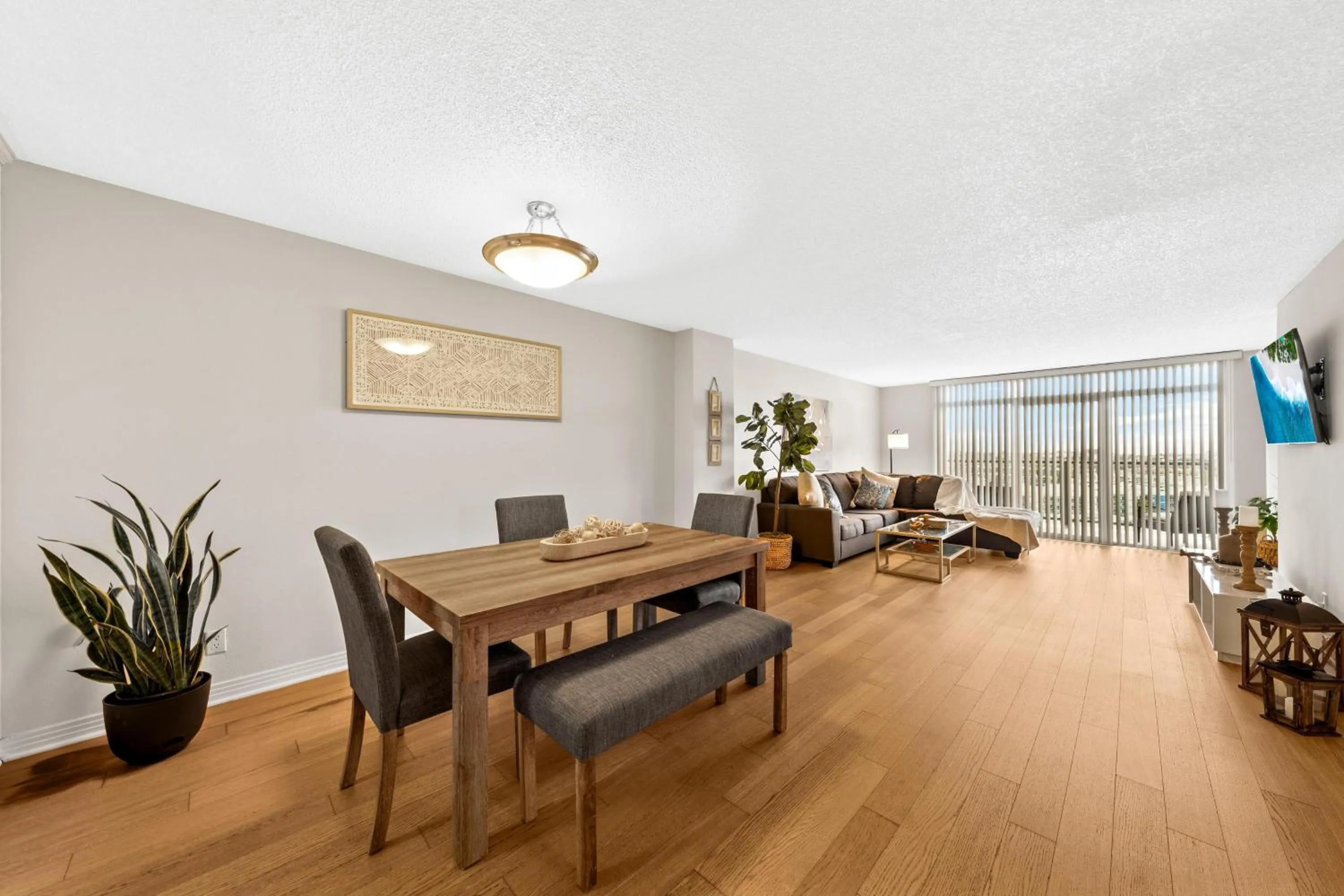 Dining area in The tulip Marina Highrise with ocean view