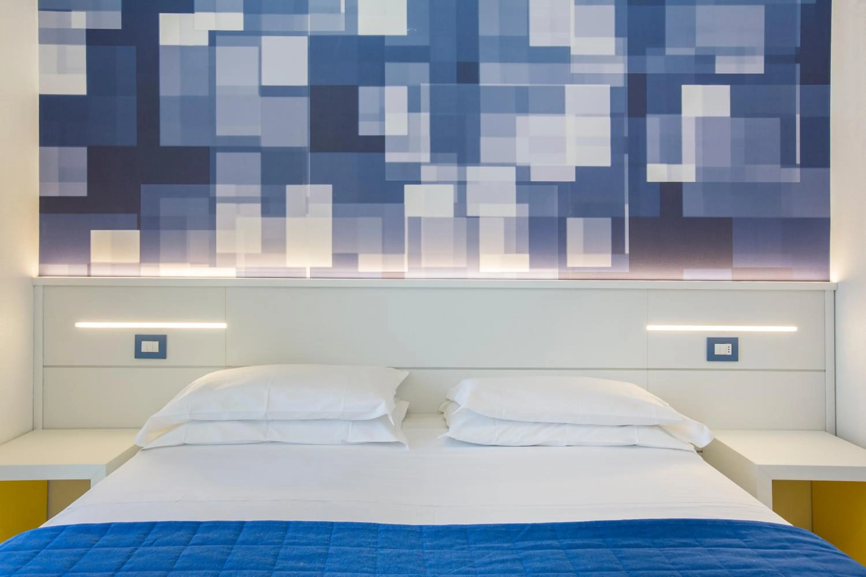 Balcony/Terrace, Bed in Hotel La Meridiana