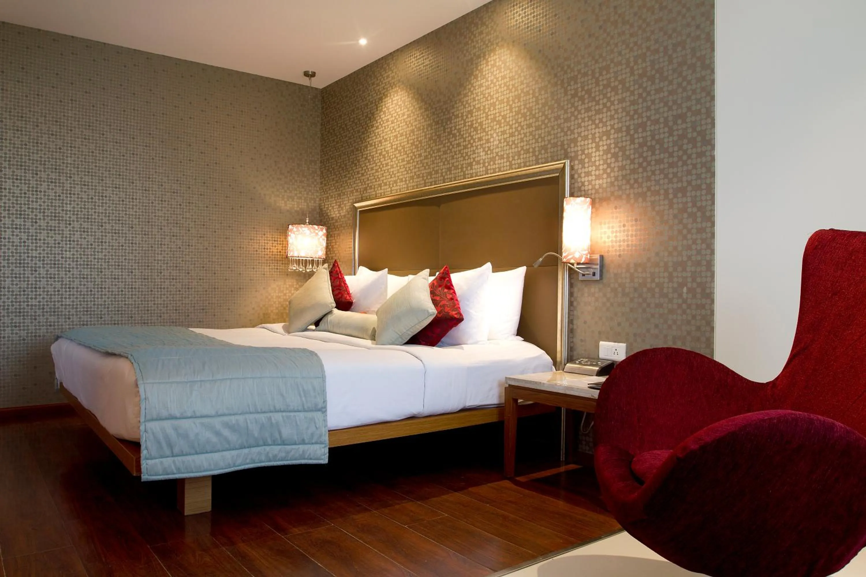 Bed in 7 Apple Hotel Pimpri Pune