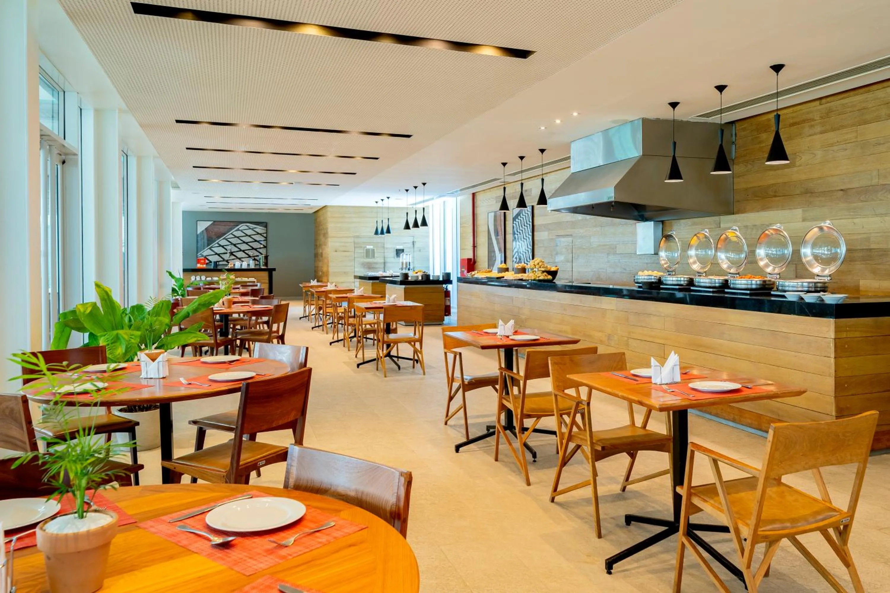 Restaurant/places to eat in Lagune Barra Hotel