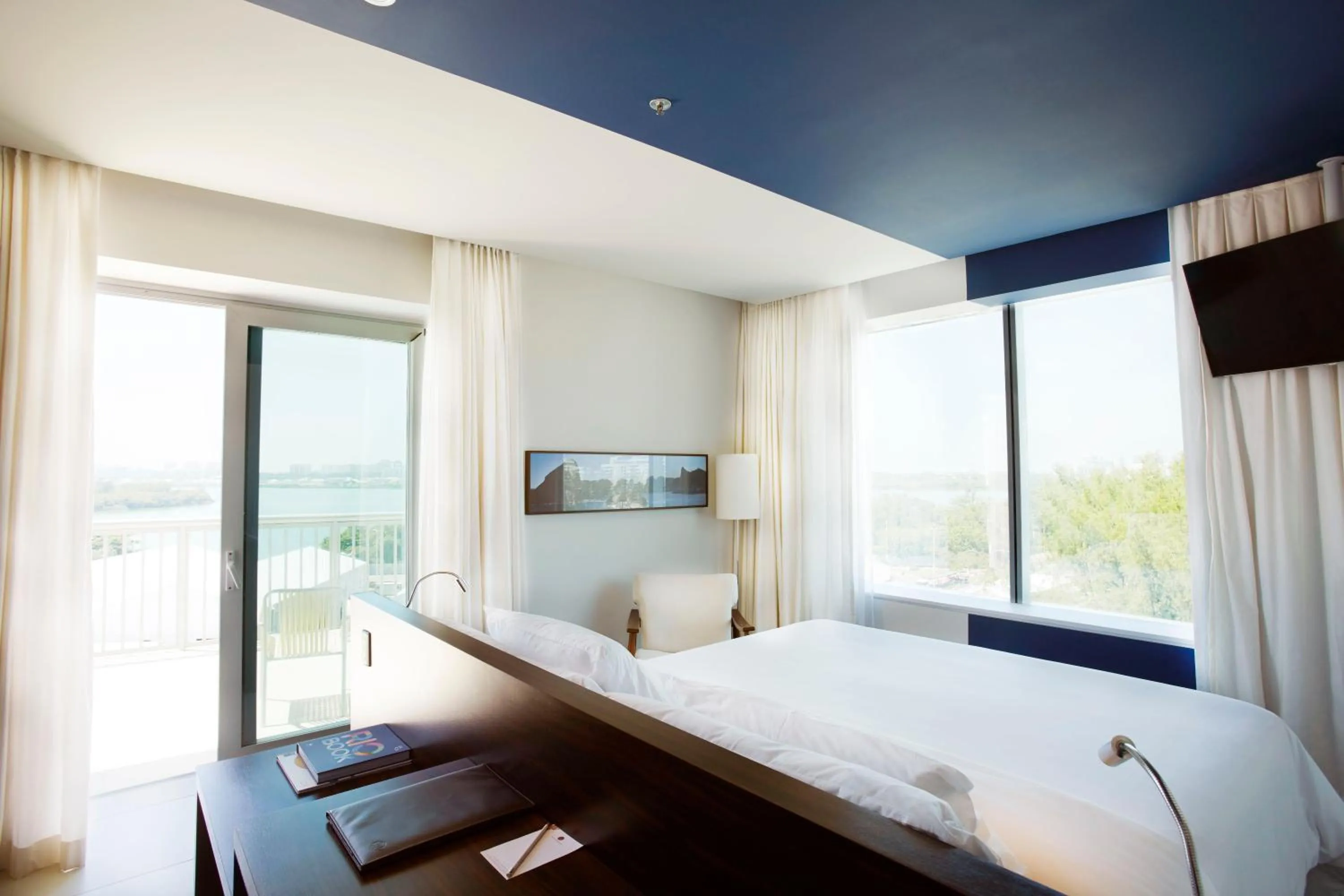 Bed in Lagune Barra Hotel