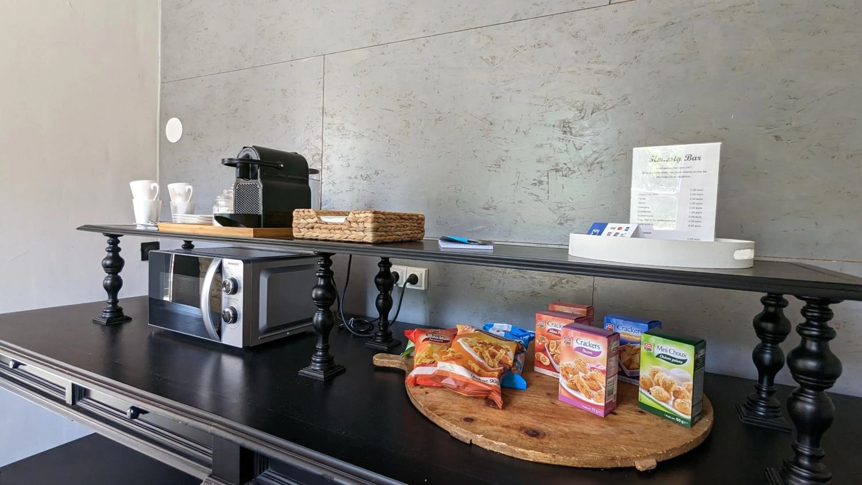 Lounge or bar in Manoir La Cerise