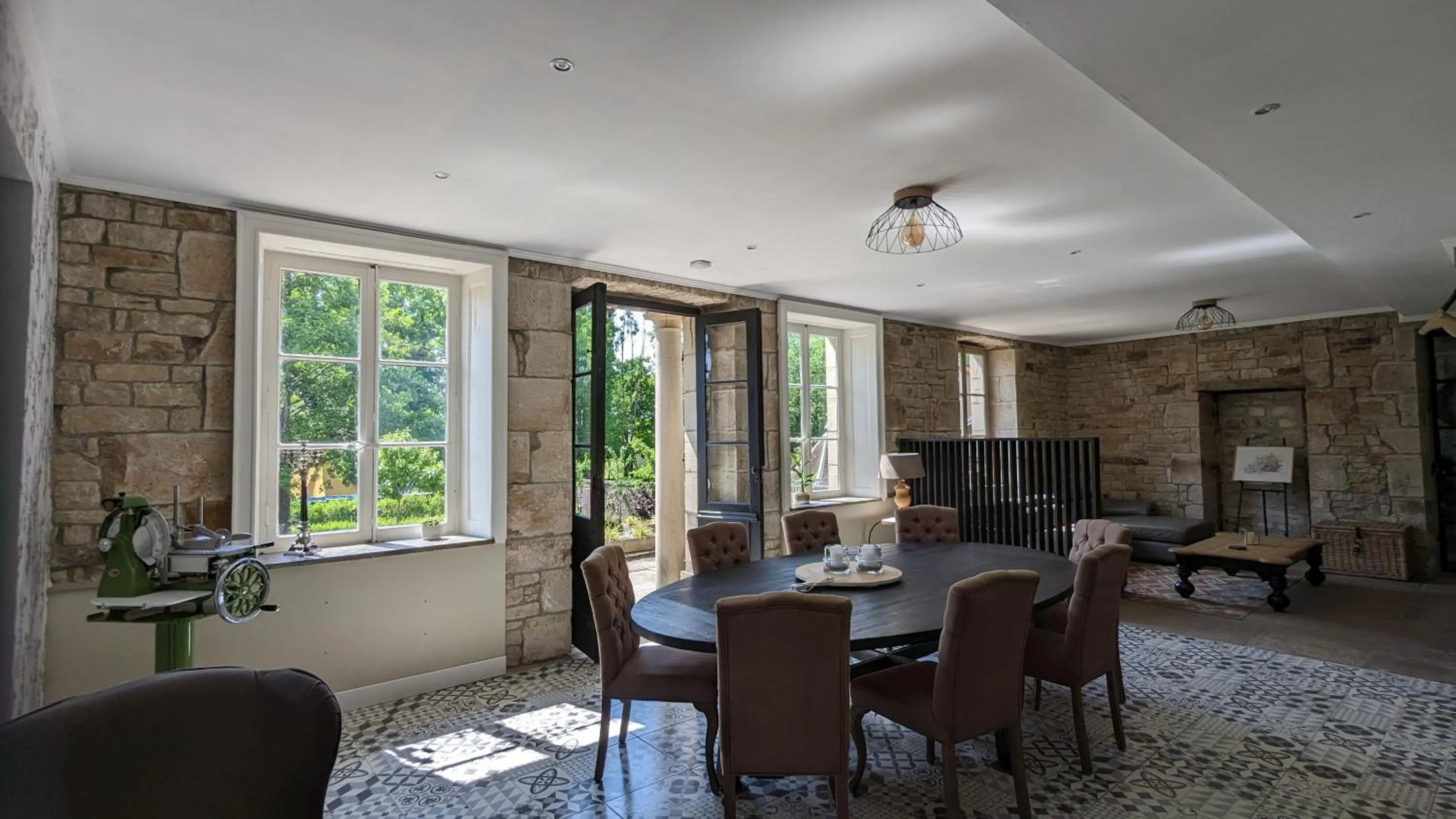 Lounge or bar in Manoir La Cerise