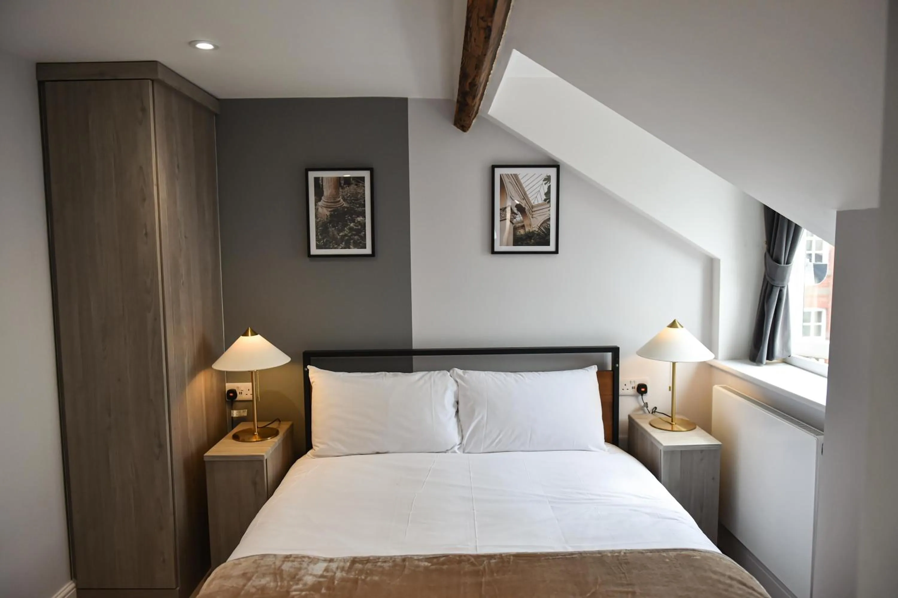 Bedroom, Bed in Victoria Colonnade Aparthotel