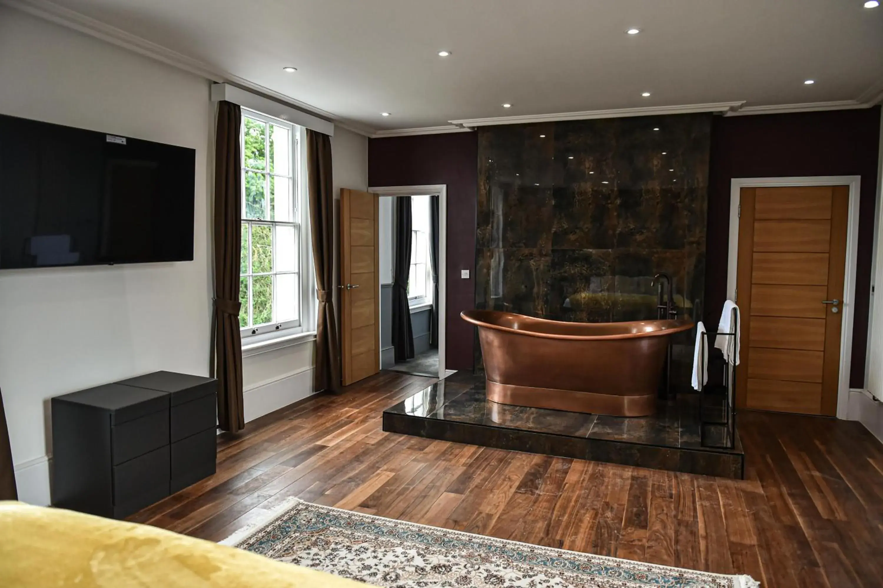 Apartment with Terrace in Victoria Colonnade Aparthotel Apartment with Terrace in Victoria Colonnade Aparthotel