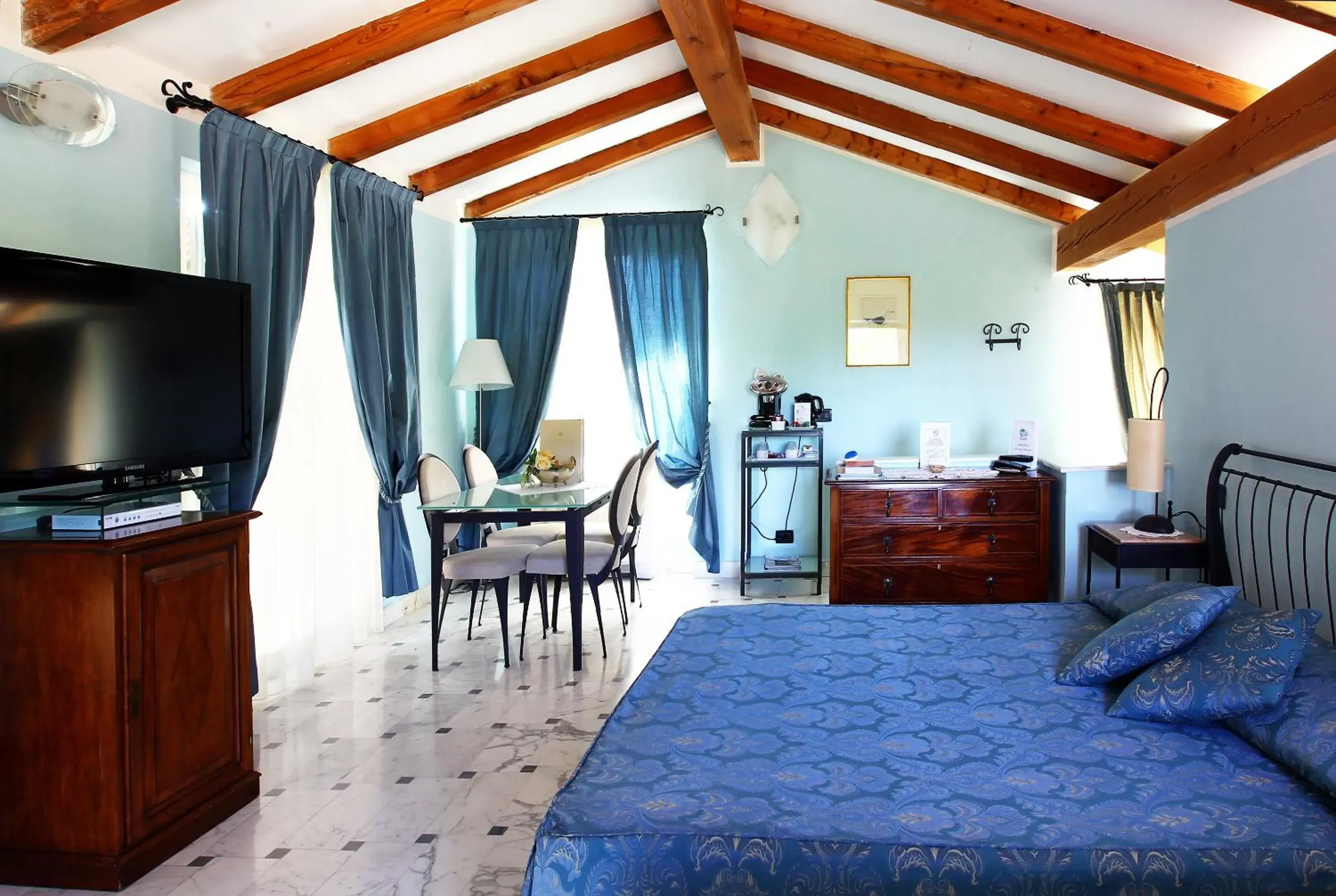 Suite in Le Ville Relais Suite in Le Ville Relais