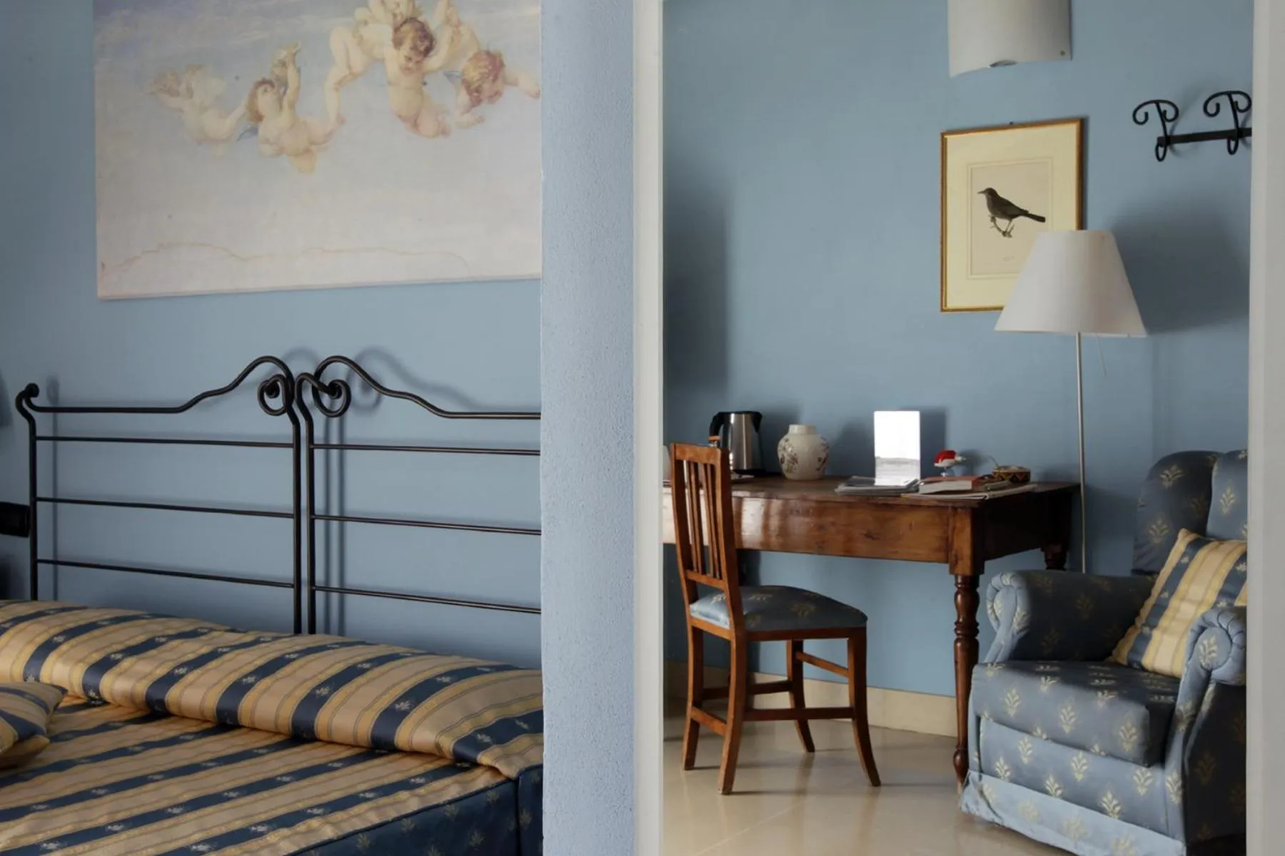 Photo of the whole room, Bed in Le Ville Relais