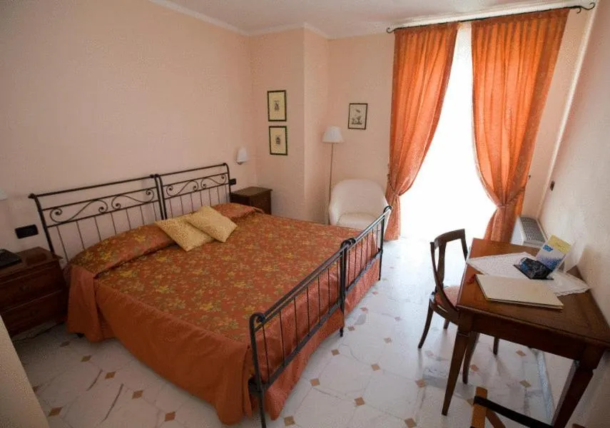 Deluxe Double Room in Le Ville Relais