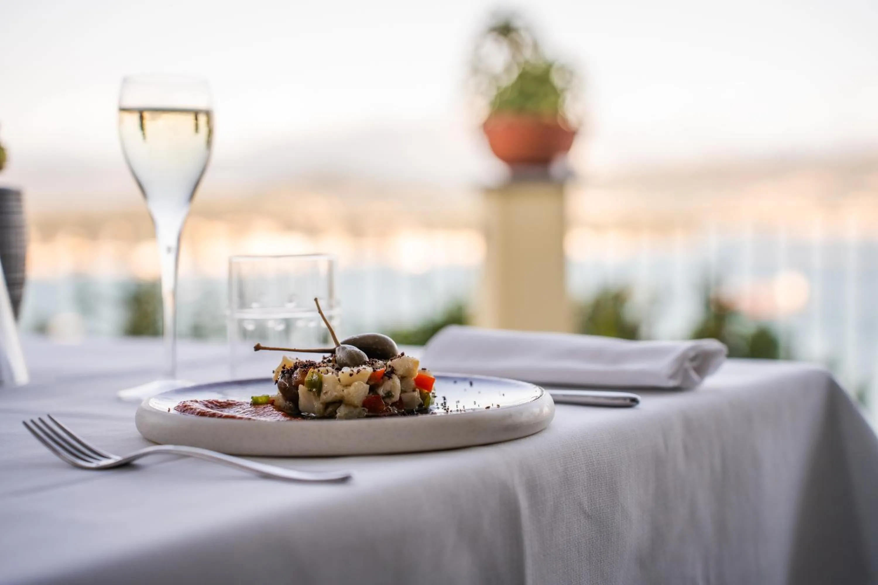 Restaurant/places to eat in Le Ville Relais