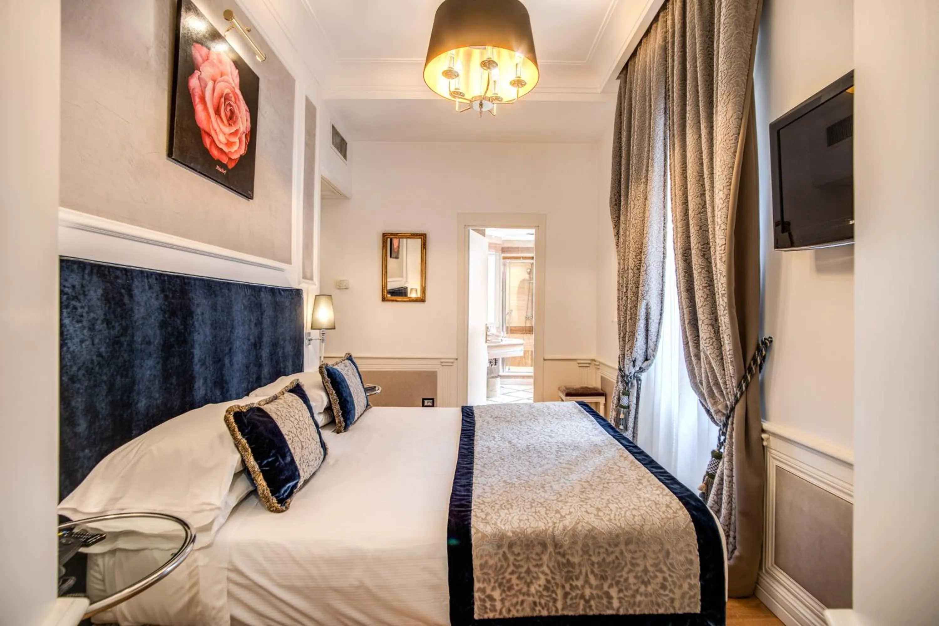 Bed in The Britannia Hotel