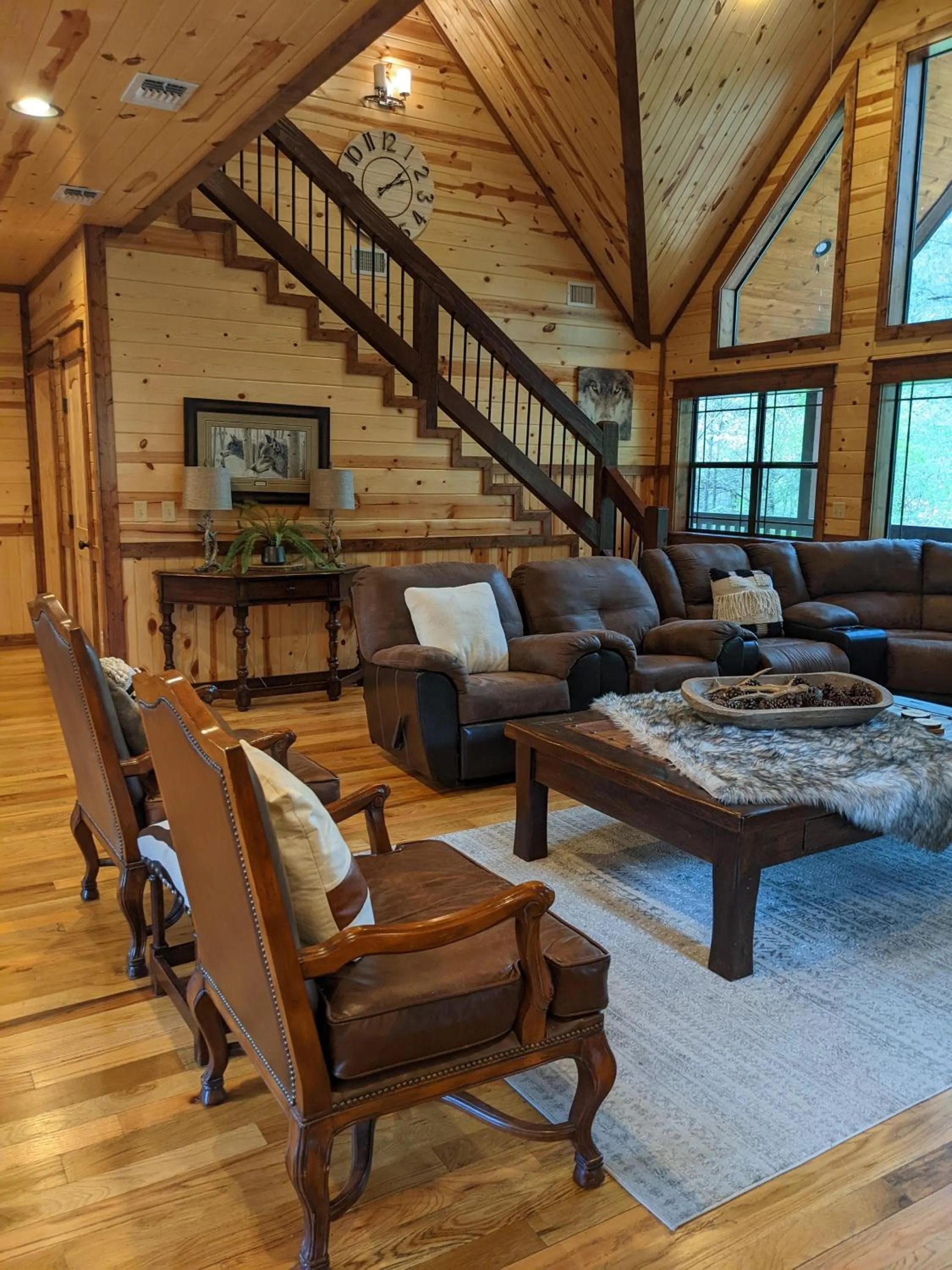 Living room in Stone Mountain Lodge 5000sqft 6 Bed Game Room Pool Table Hot Tub