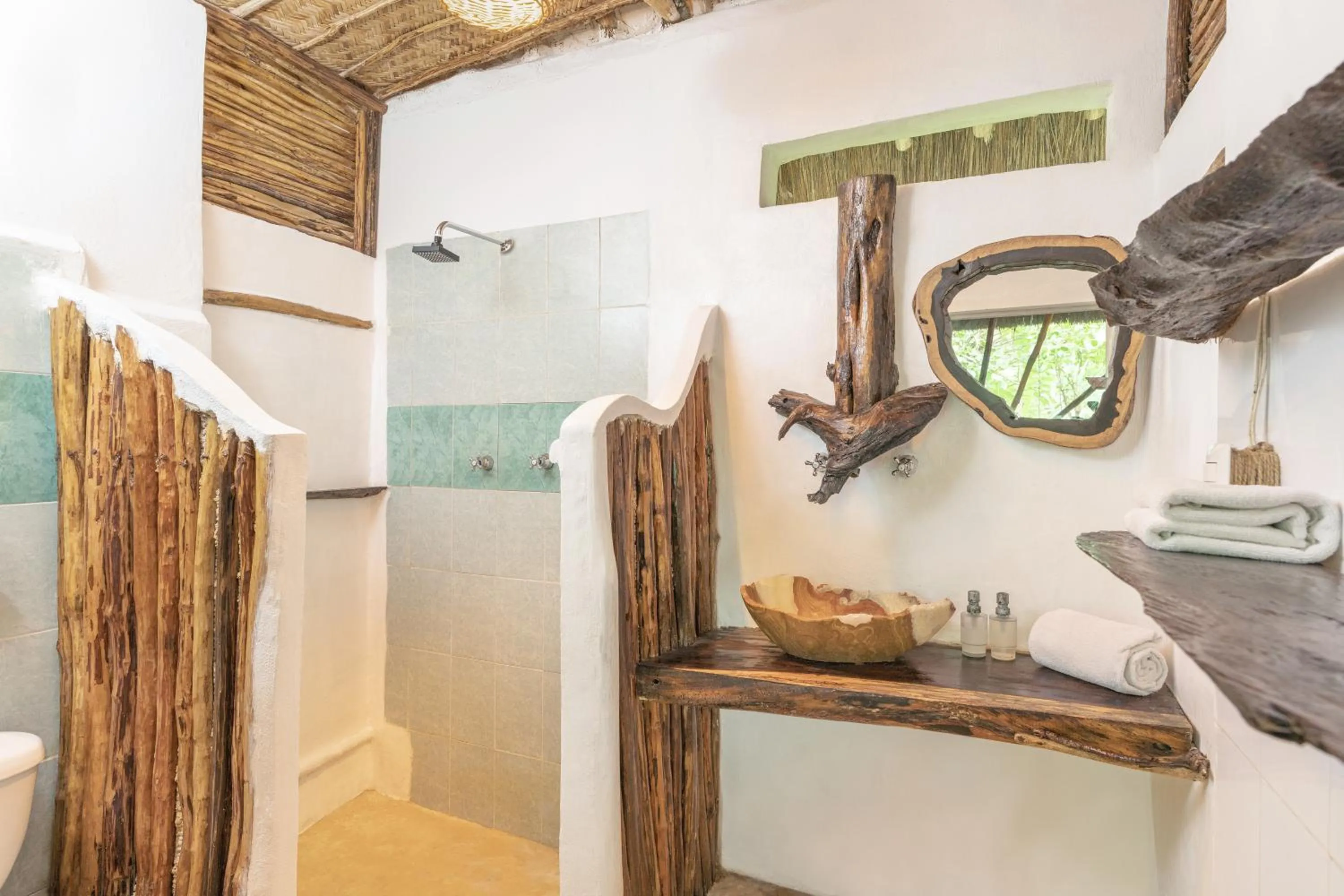 Shower in Yaxchen Tulum Cabañas & Cenote