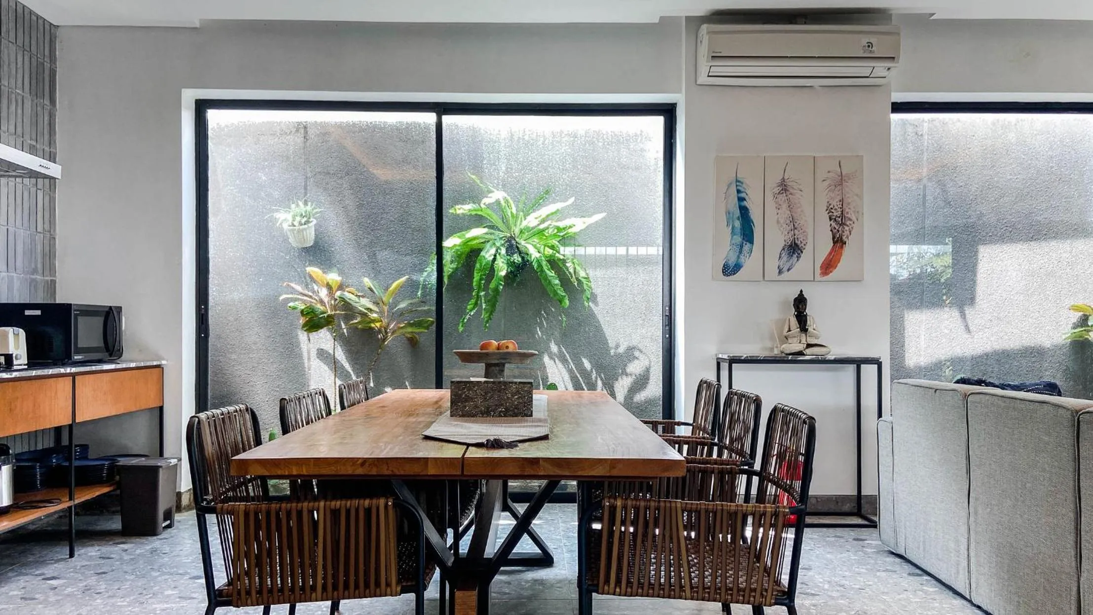 Dining area in Villa Daun 3 Canggu by Premier Hospitality Asia