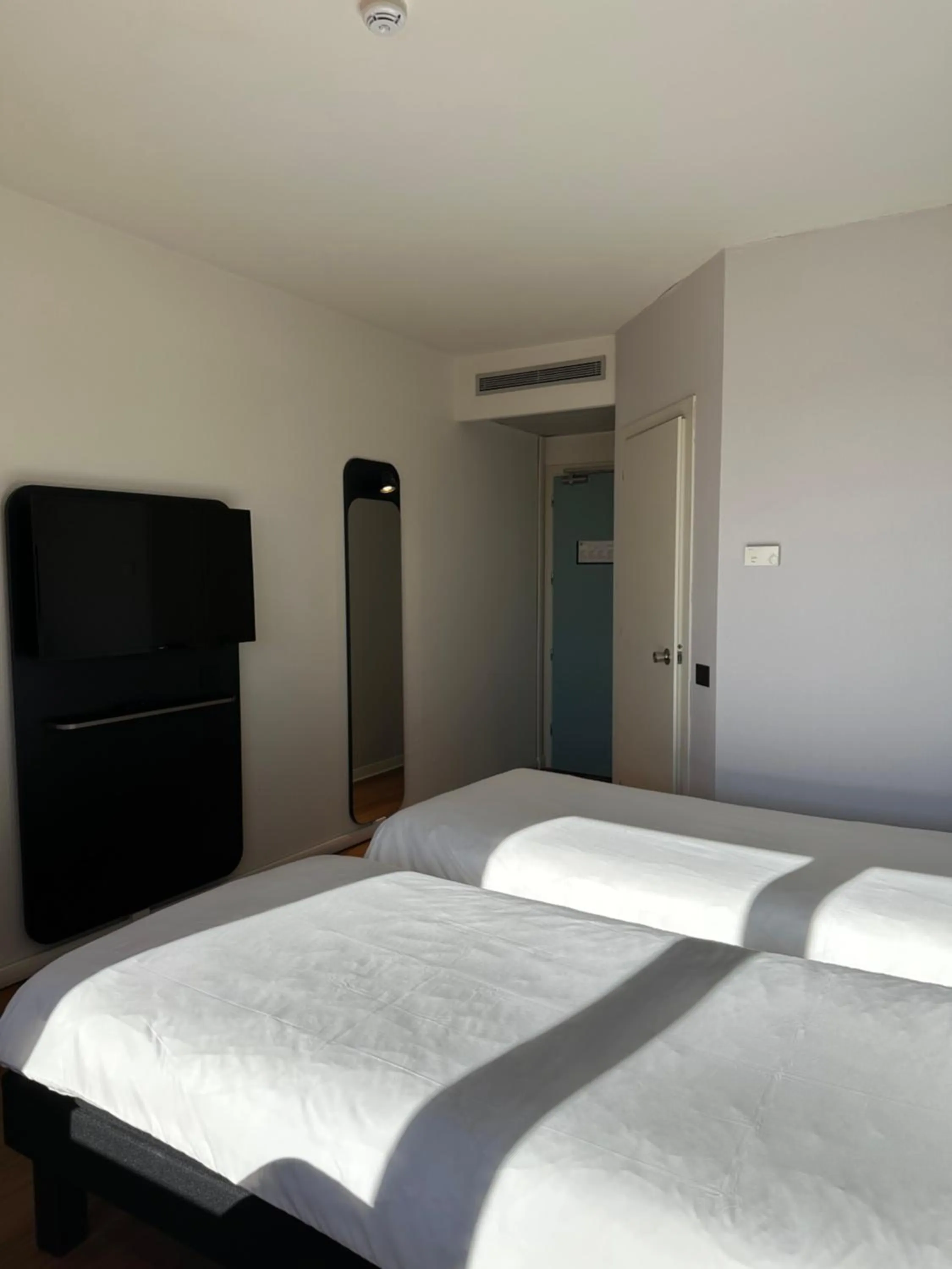 Bedroom, Bed in Ibis Roma Fiera