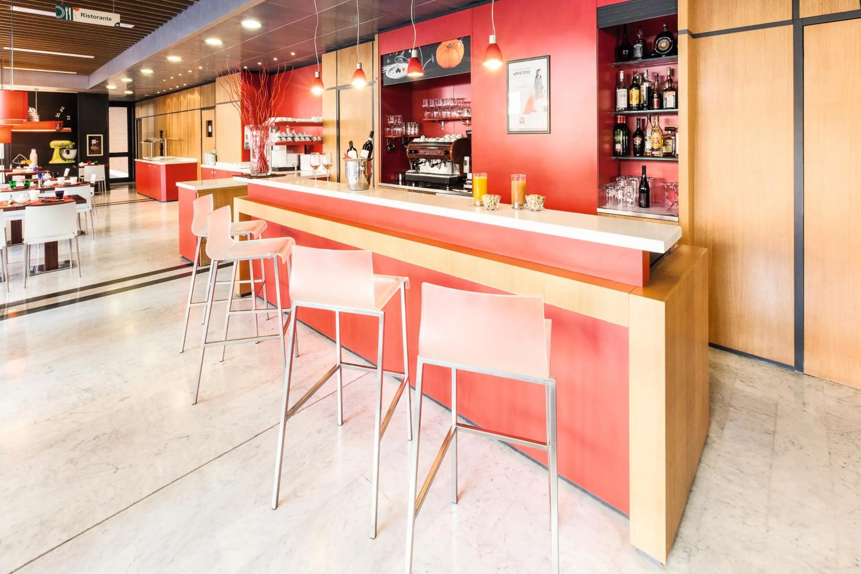Lounge or bar in Ibis Roma Fiera
